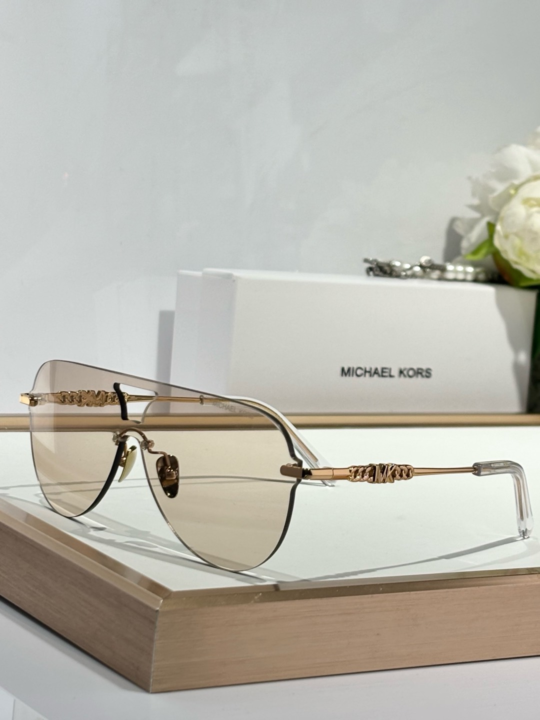  MICHAEL KORS
MODEL：MK 1149
SIZE：137口0-140
