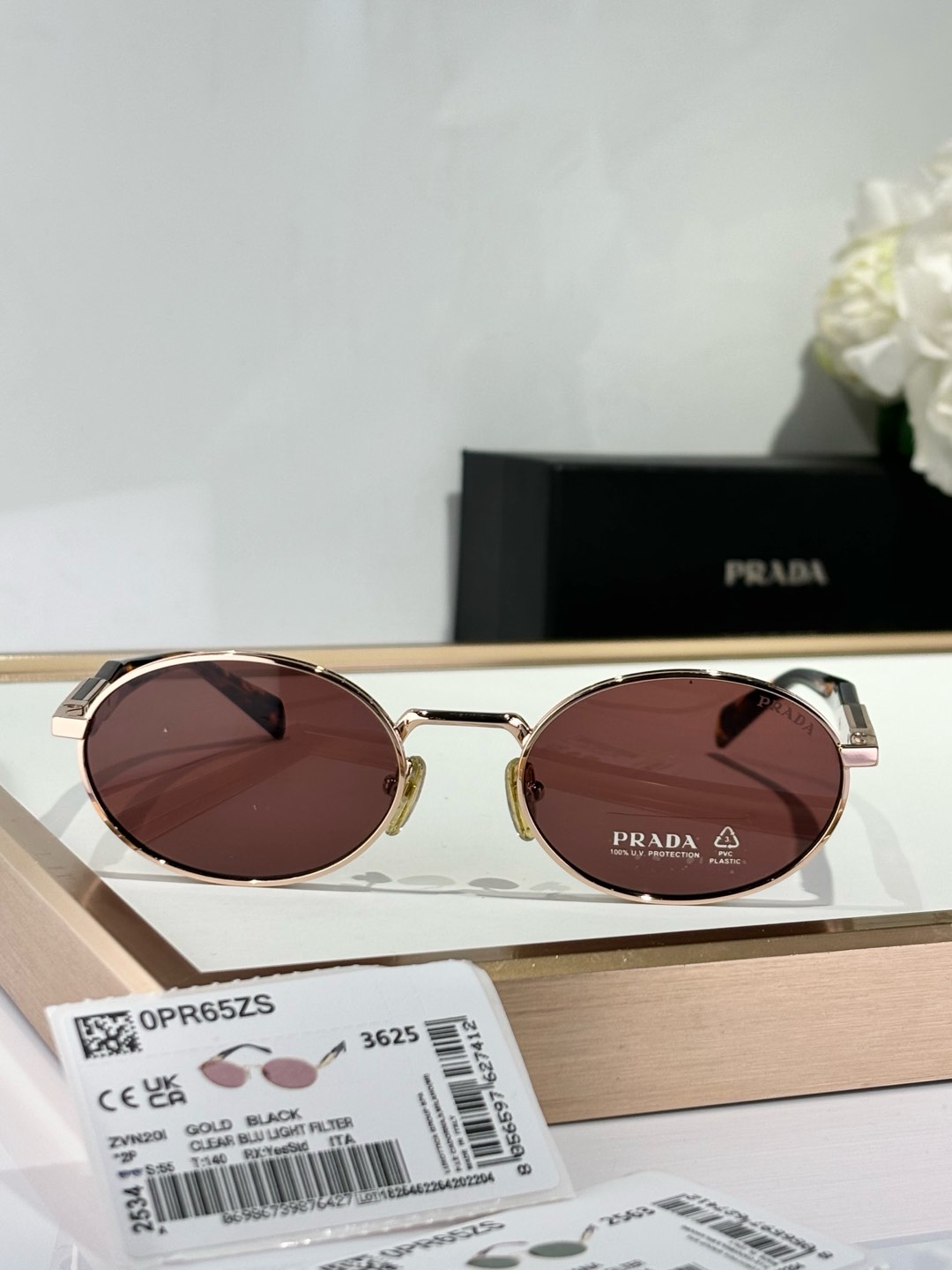  唯一品质
唯一品质
首批顶配版本 
Prada
Mod：SPR65Z
Size：55-20-140
认