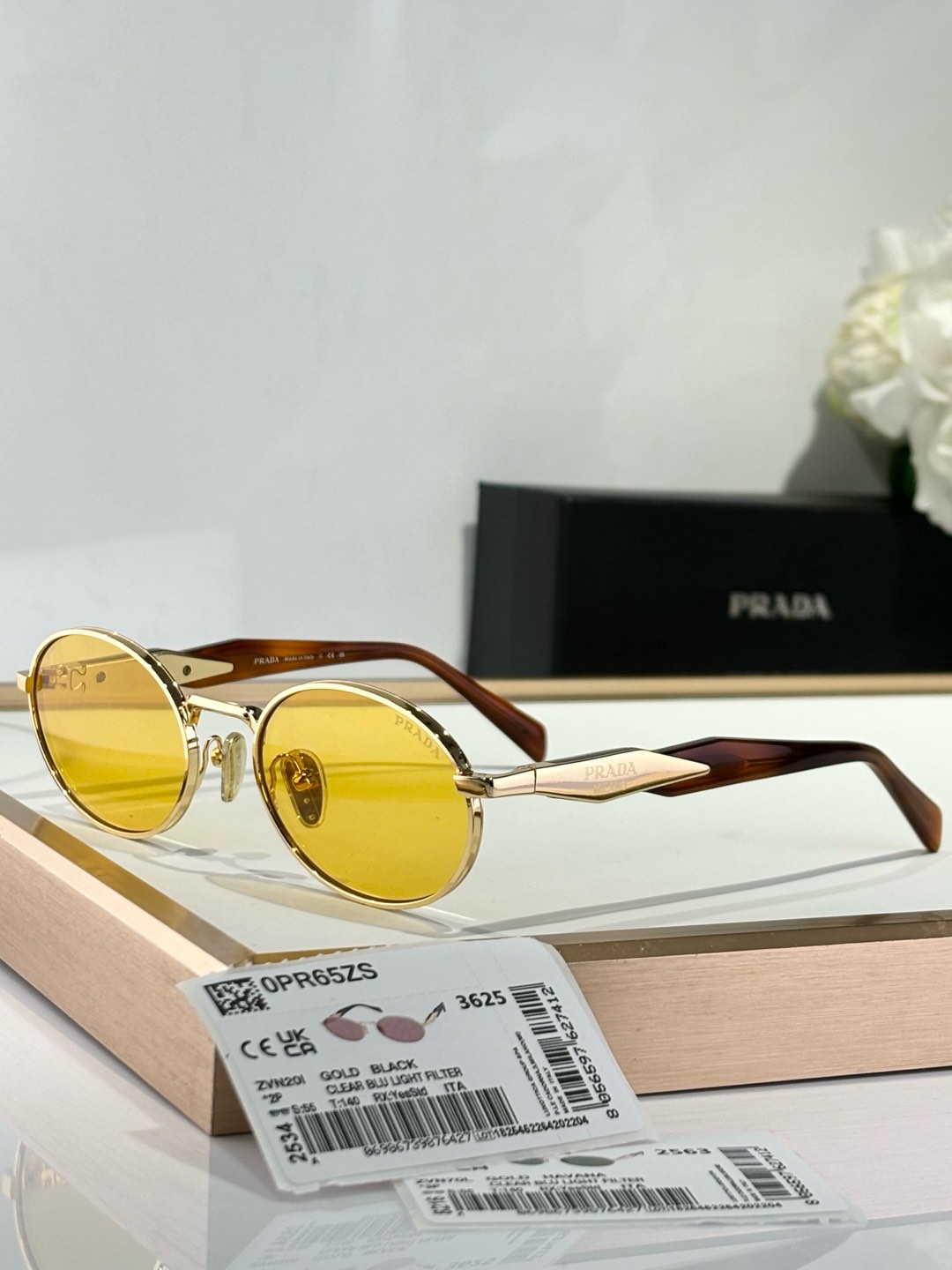  唯一品质
唯一品质
首批顶配版本 
Prada
Mod：SPR65Z
Size：55-20-140
认