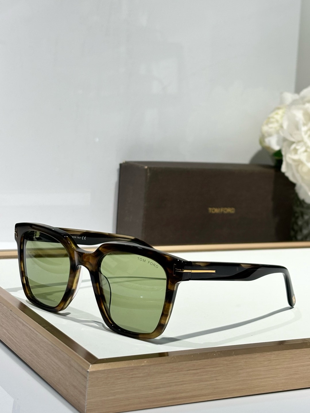  TOM FORD
MODEL：TF1162-k
SIZE：53口22-145

