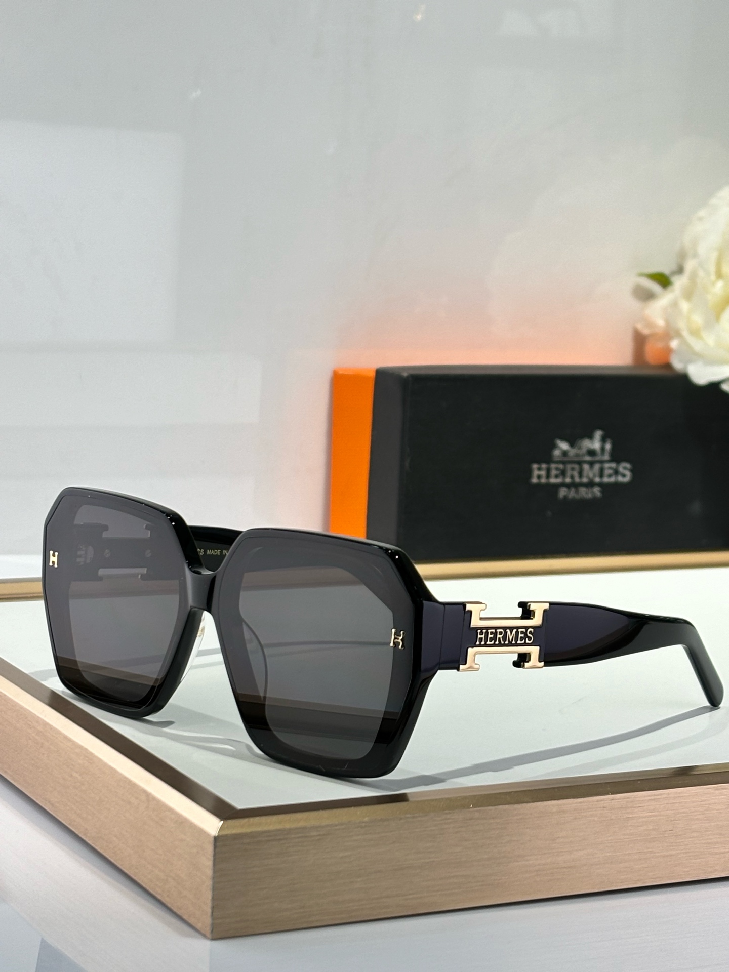  HERMES
经典款
MOD：HS1906
size：56-20-145
