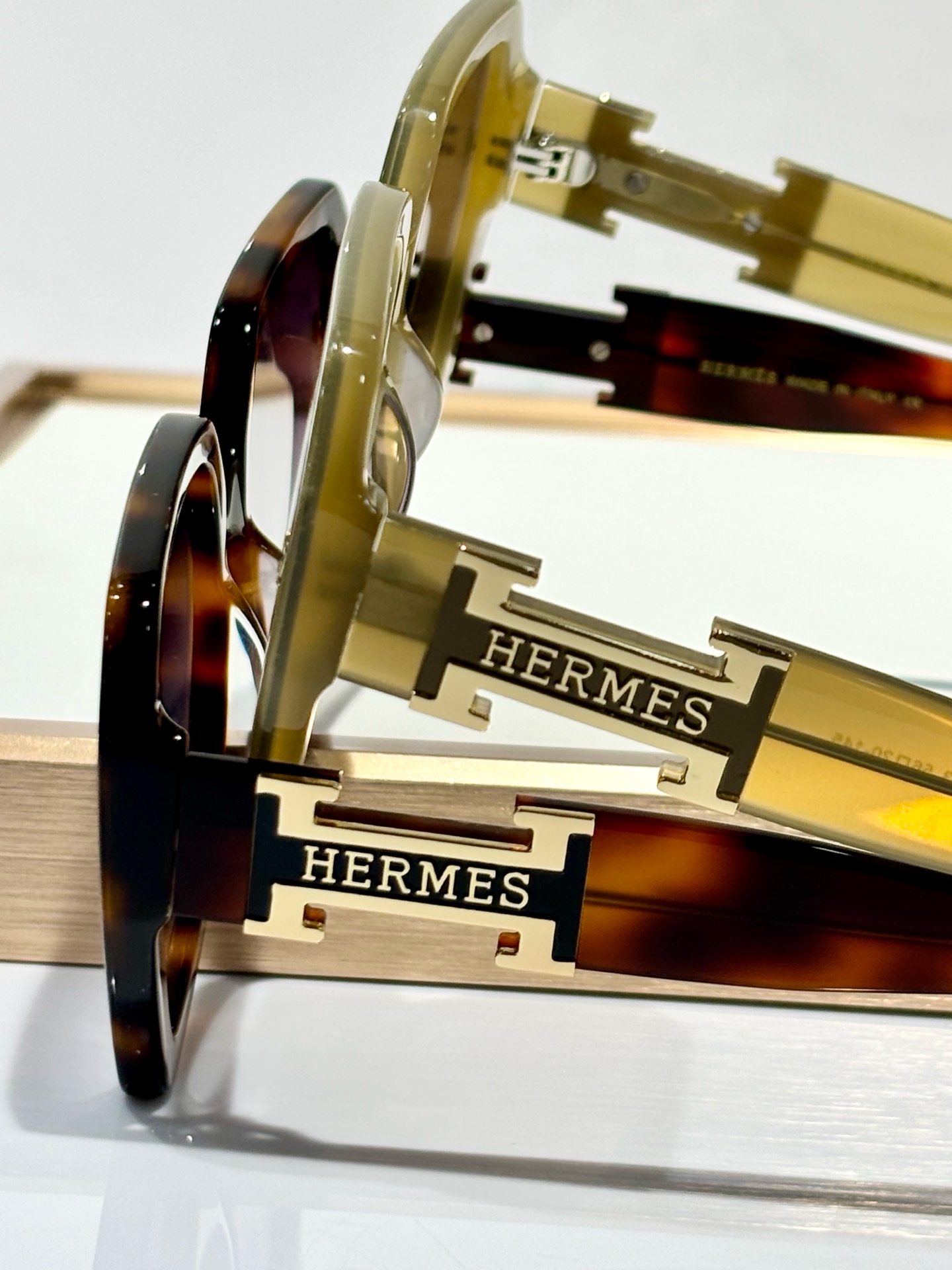  HERMES
经典款
MOD：HS1906
size：56-20-145
