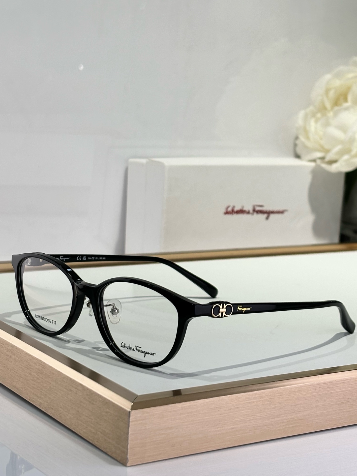 Ferragamo. Mod: SF2943 Size: 53 17-145 - 图片 2