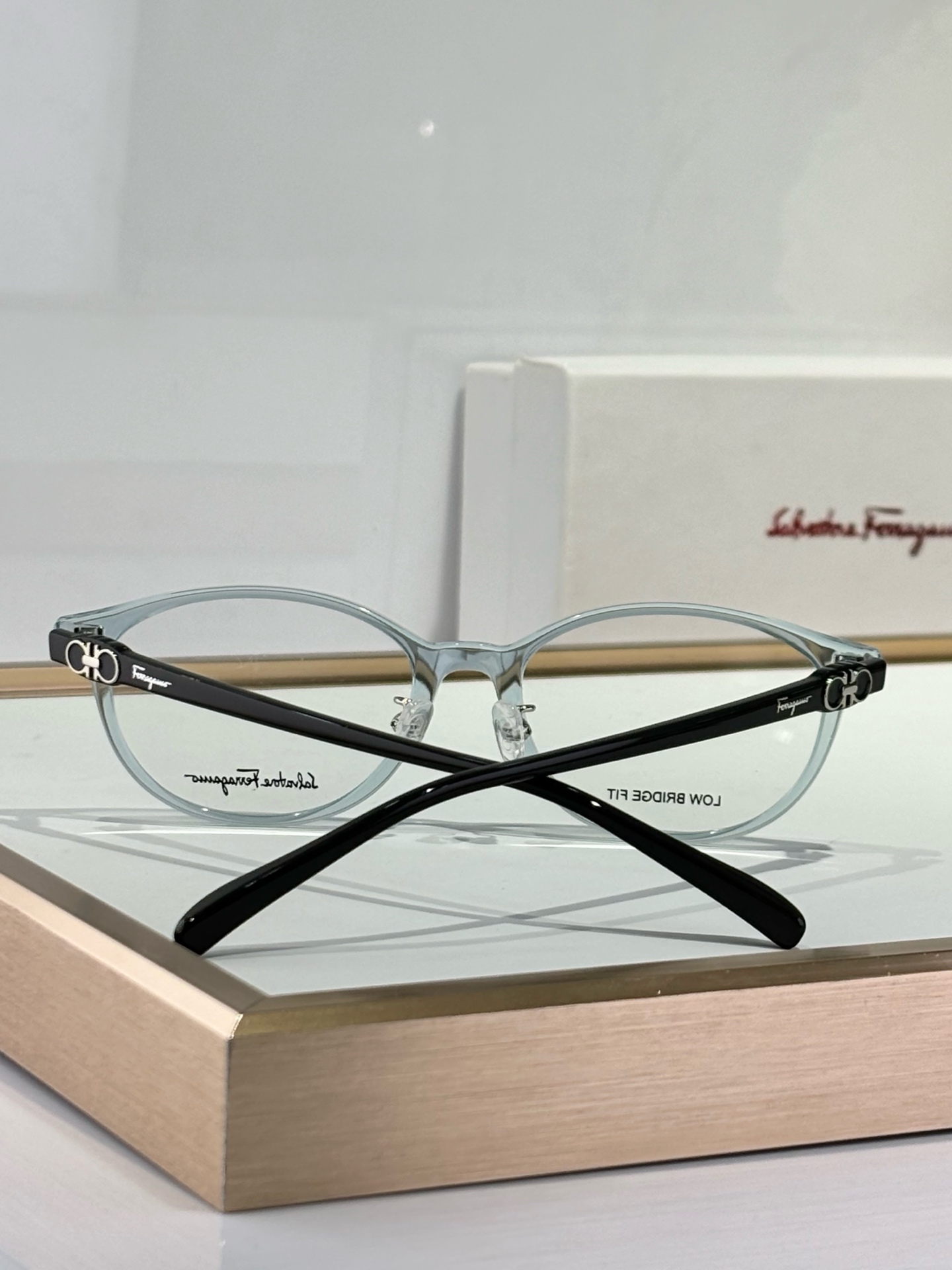 Ferragamo. Mod: SF2943 Size: 53 17-145 - 图片 9