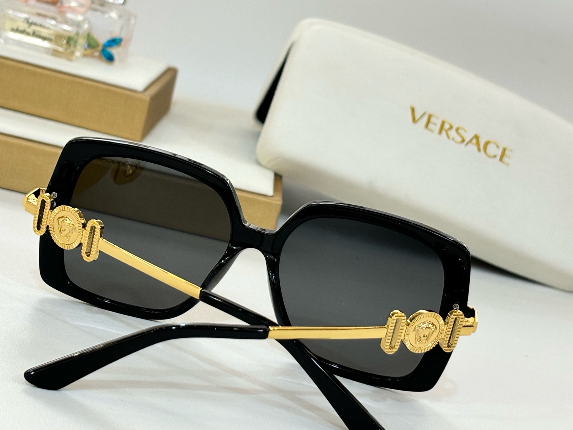  VERSACE
MODVE4467
Size54-17-145
