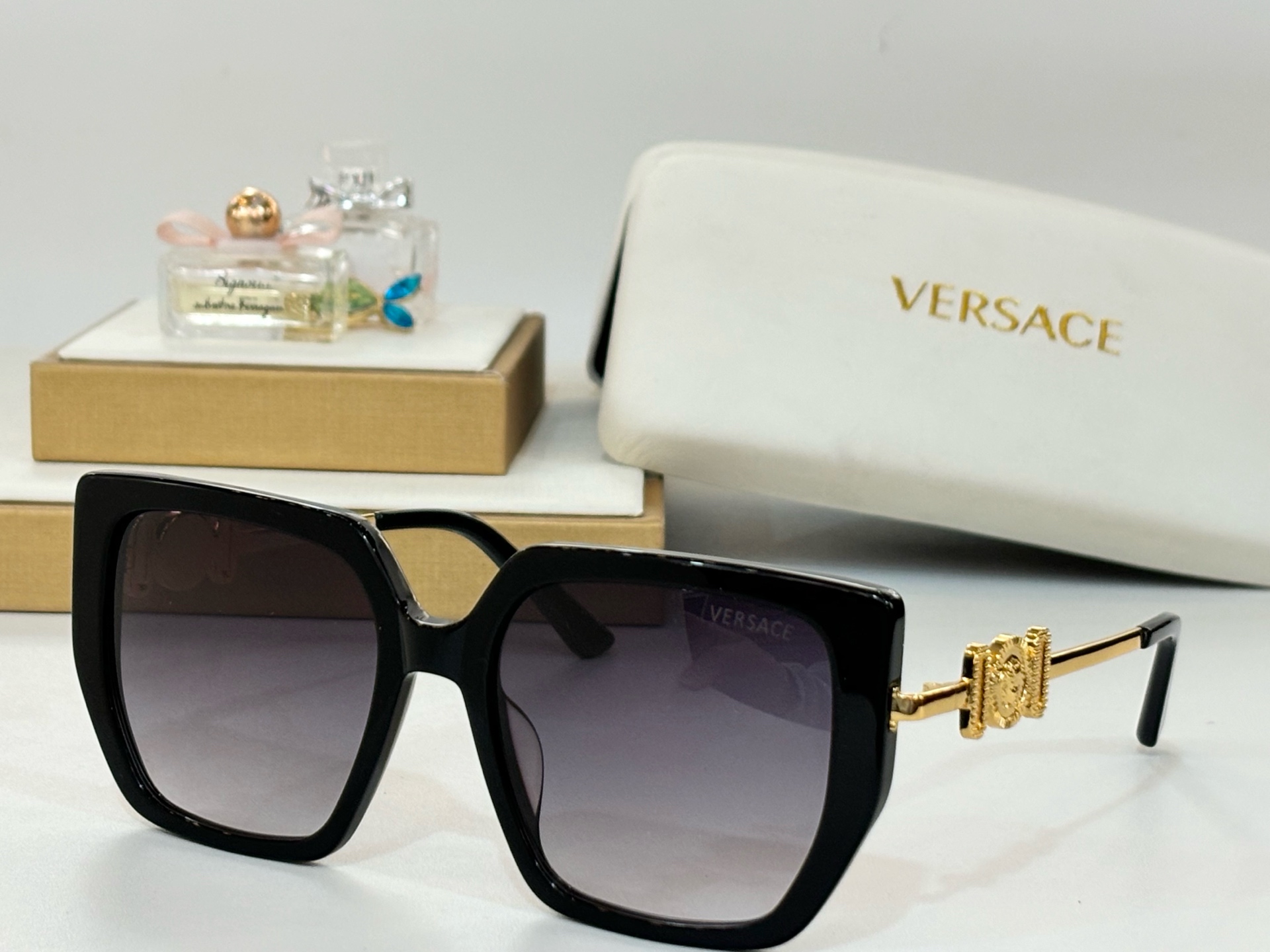   VERSACE
MODVE4368
Size55-20-145
