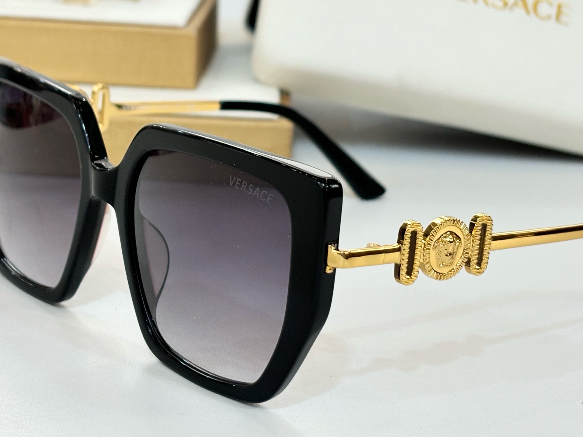   VERSACE
MODVE4368
Size55-20-145
