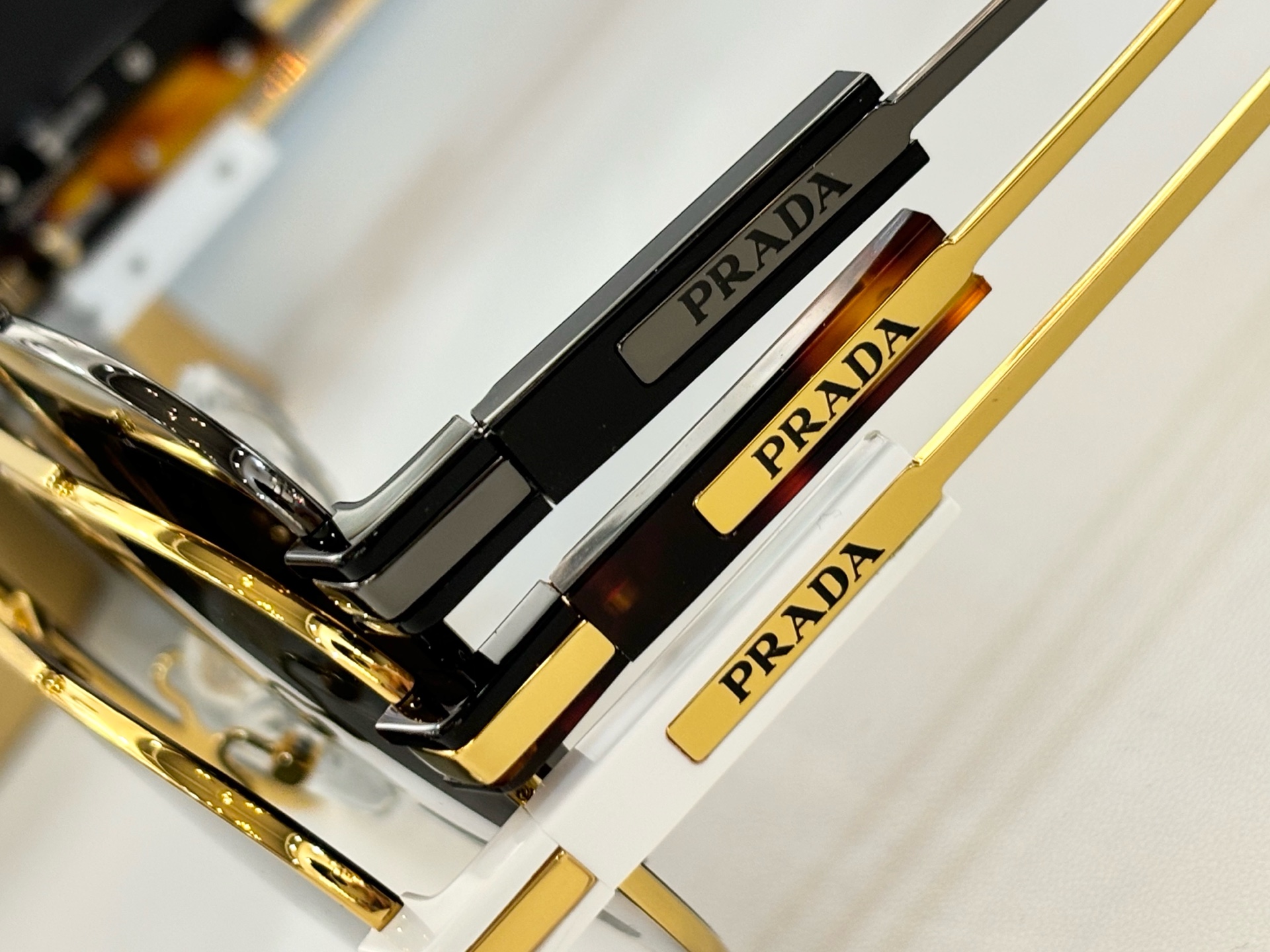  PRADA 
MODPR69ZS
SIZE58-14-145
