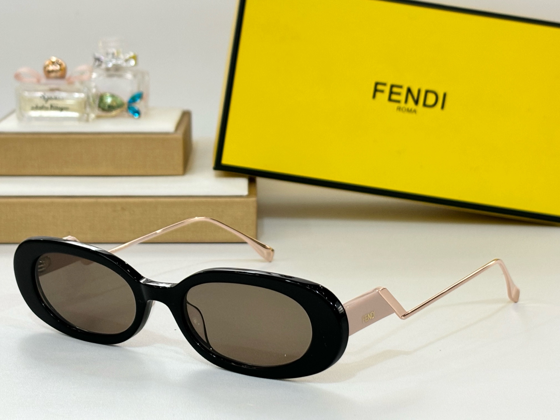  FENDI
MODFE3018
Size50-20-142

