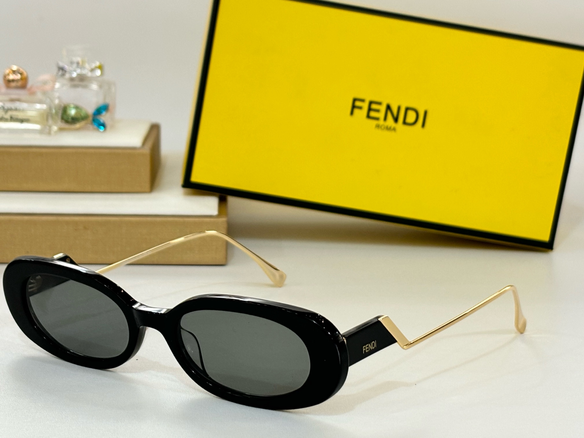  FENDI
MODFE3018
Size50-20-142
