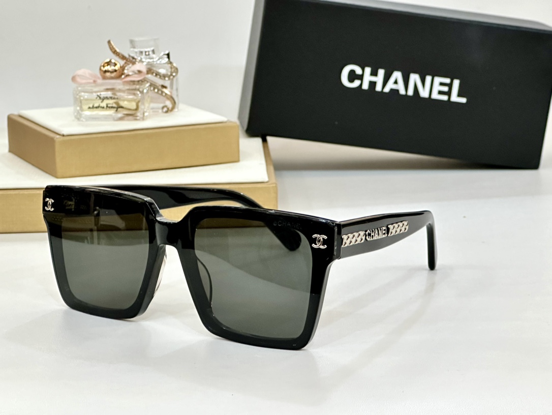  CHANEL 
MODEL ：6988
Size ：53-21-140
