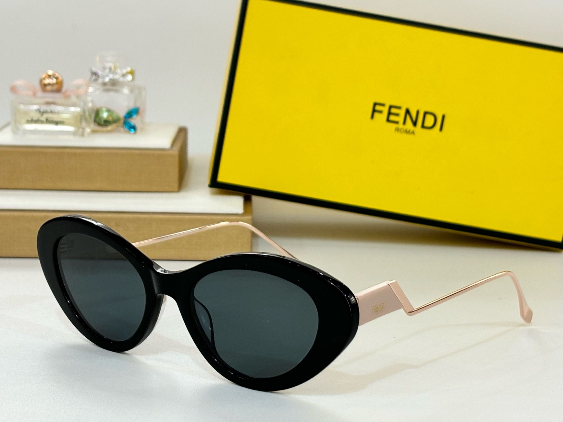  ￼ FENDI
MODFE3019
Size2-20-142
