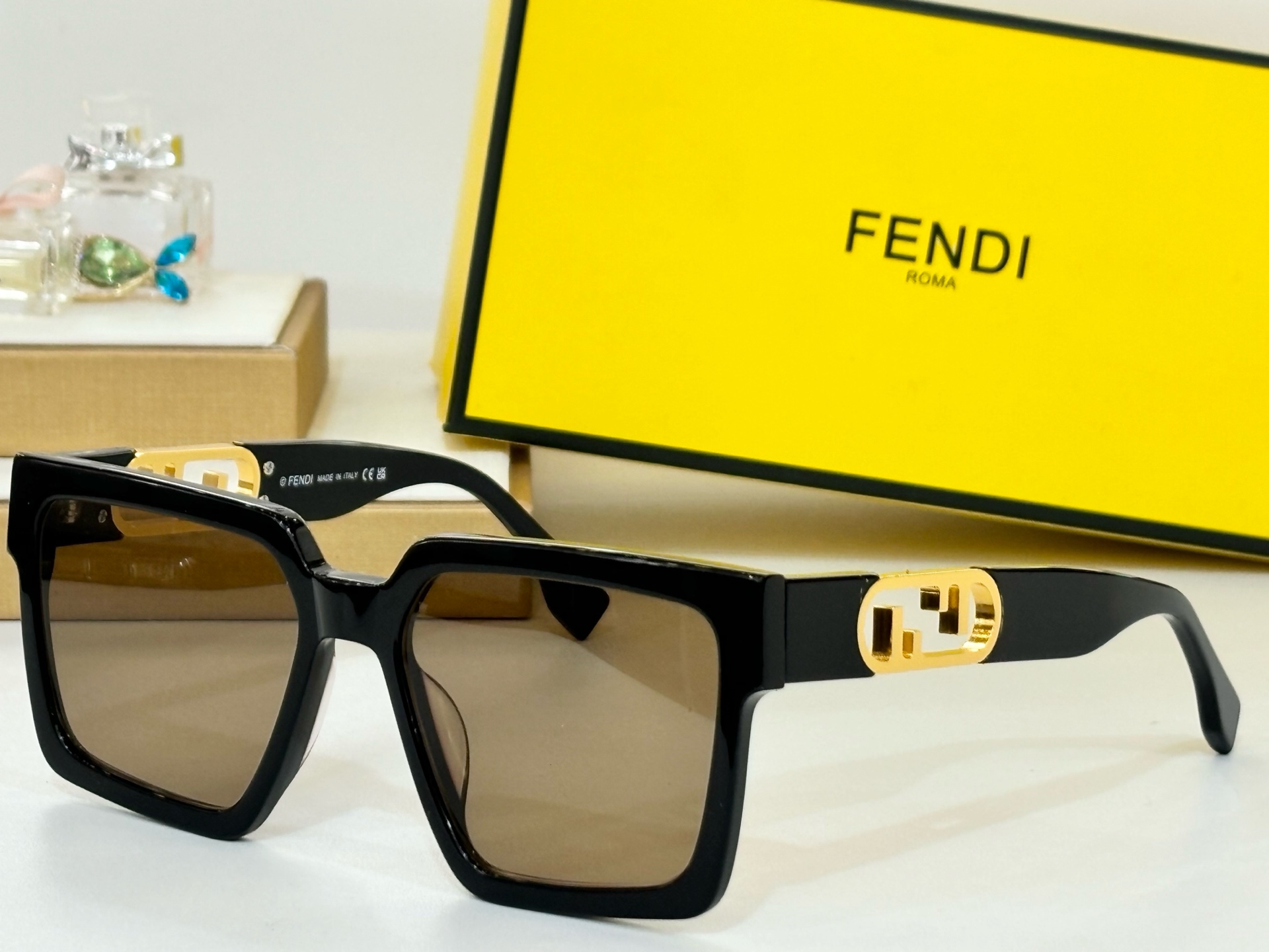   FENDI
MODFE40181
Size55-19-145

