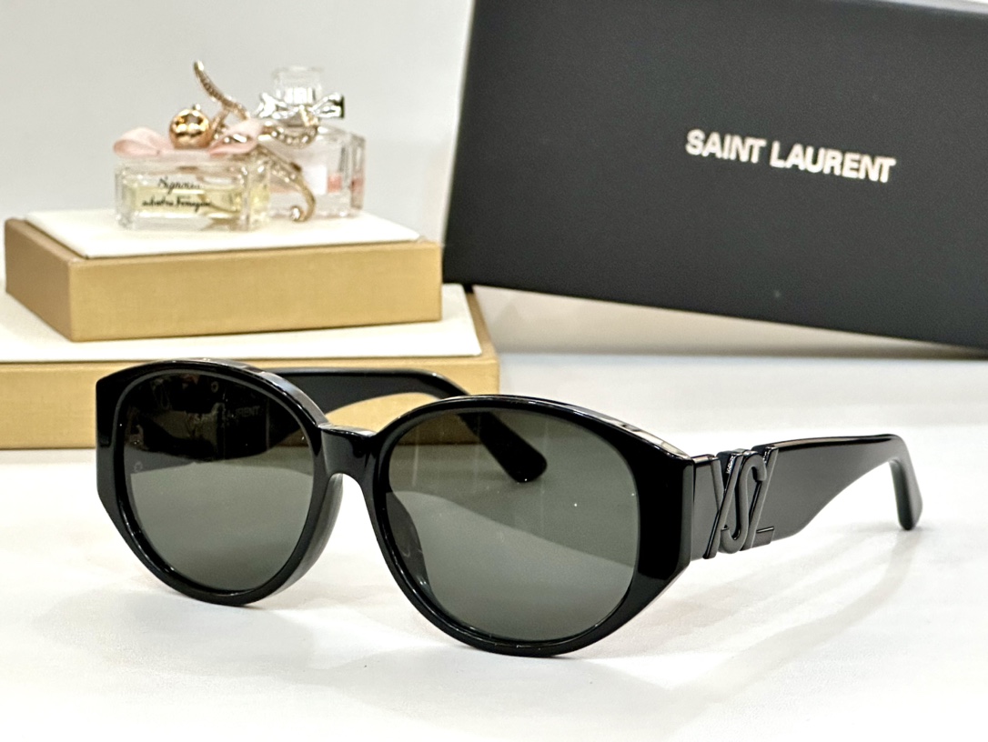  SAINT LAUREN*圣罗兰 
ModelSLM86
Size57口16-145
