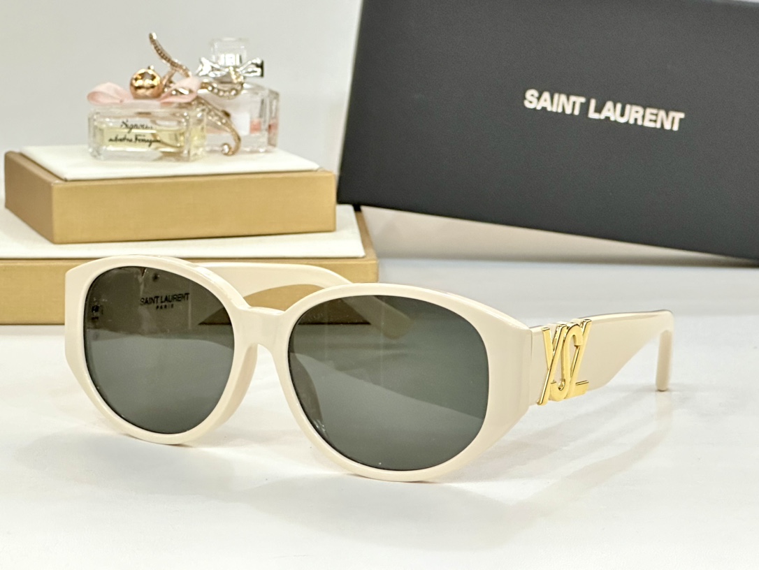  SAINT LAUREN*圣罗兰 
ModelSLM86
Size57口16-145
