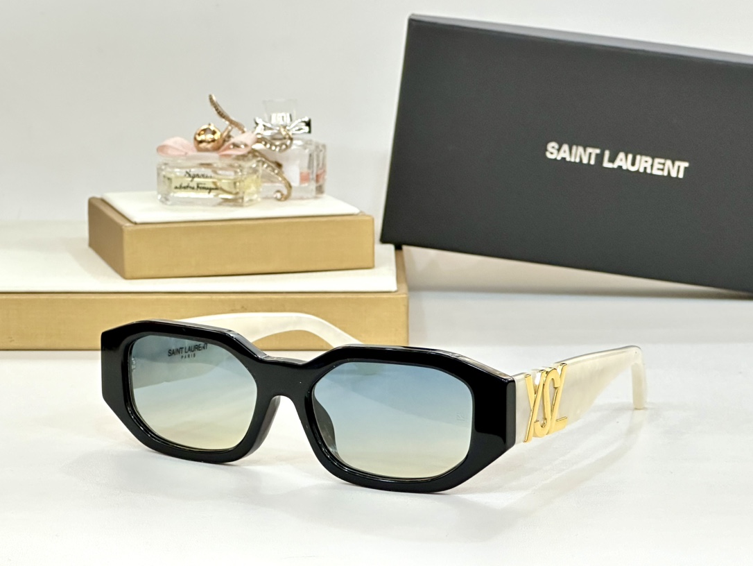  SAINT LAUREN*圣罗兰 
ModelSLM88
Size53口18-145
