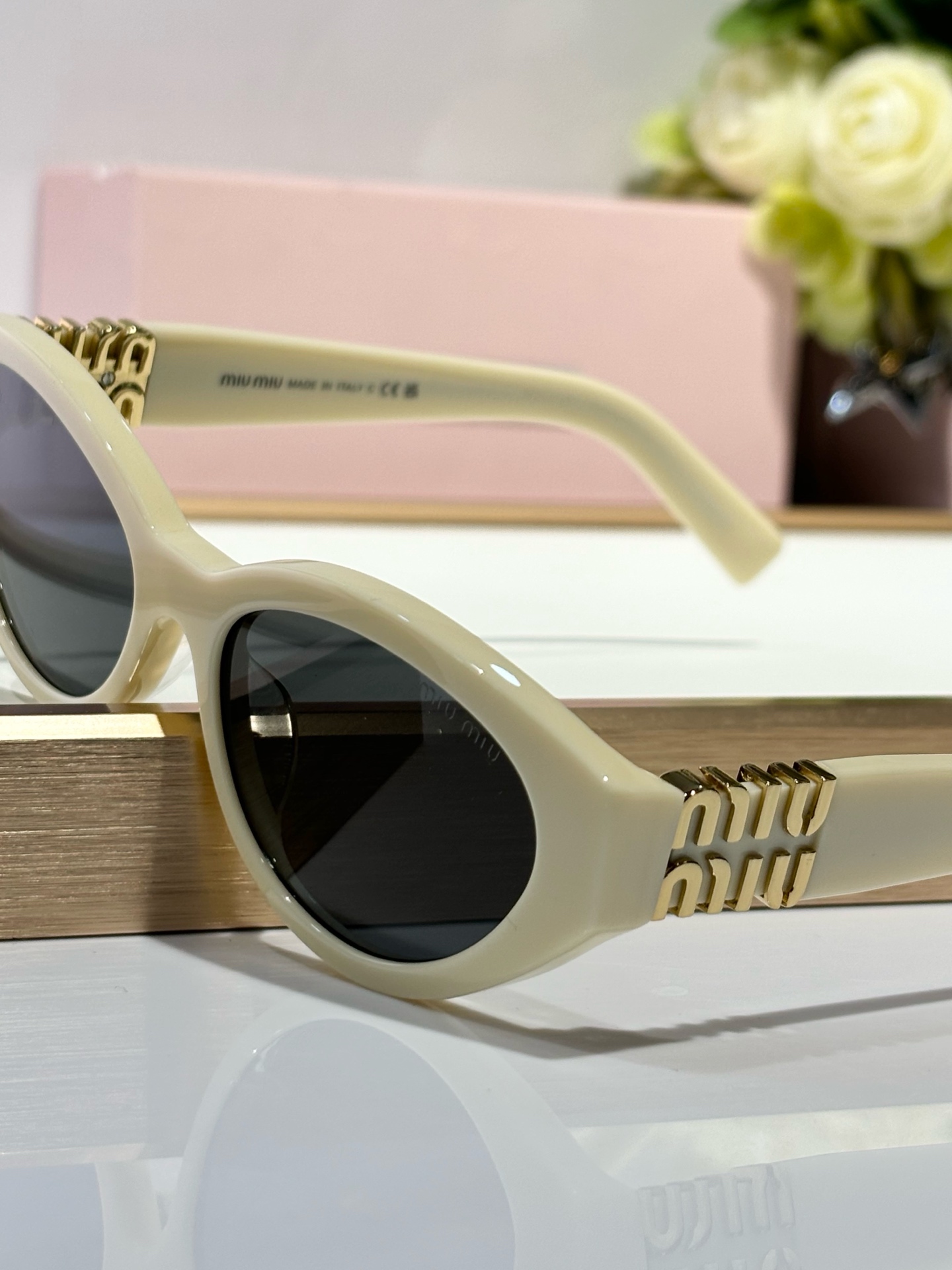  MIUMIU
ModMUA04S
SIZE55-18-140

