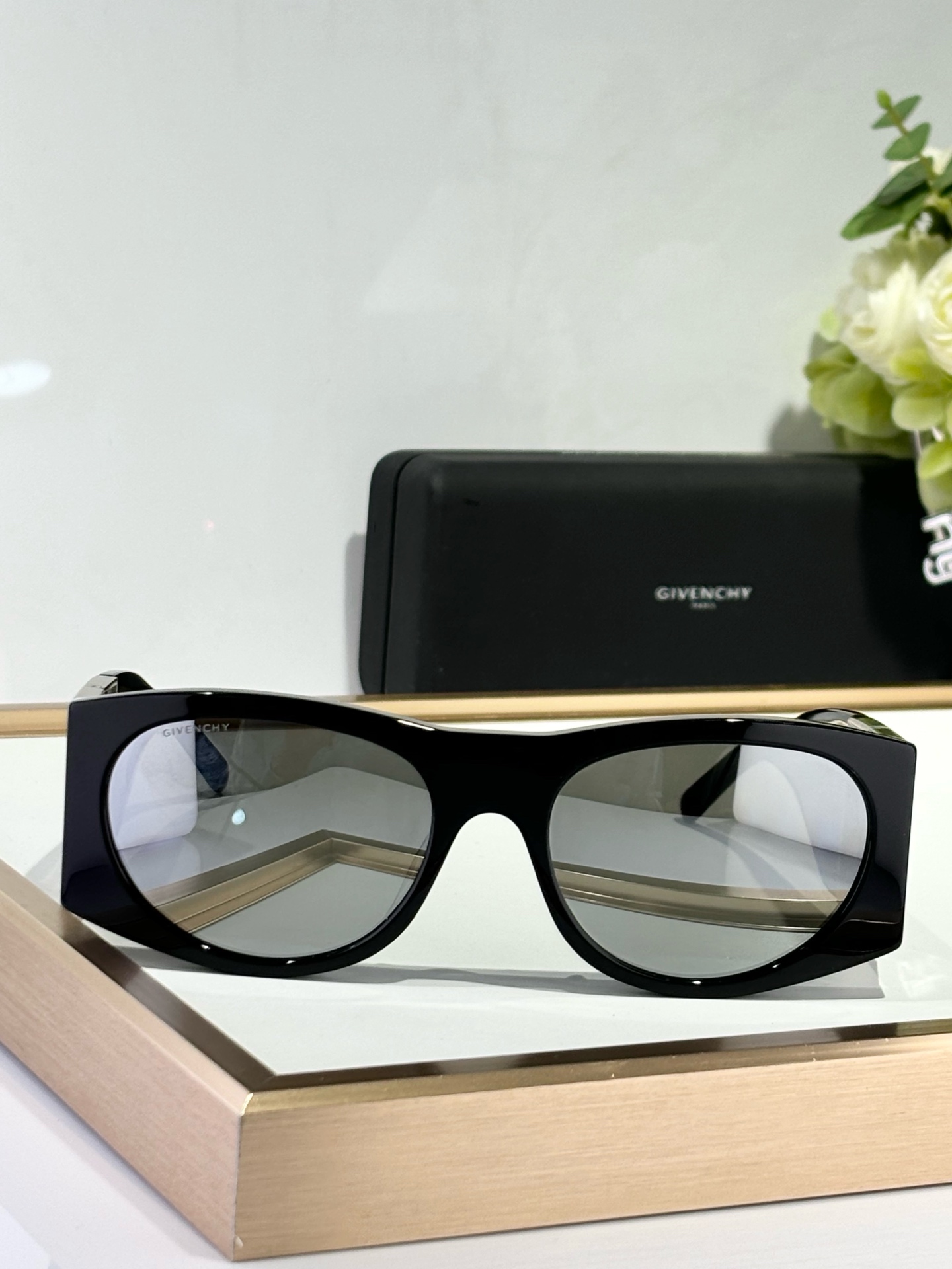  Givench*.4G Design
MODGV40028
Size56-18-125
