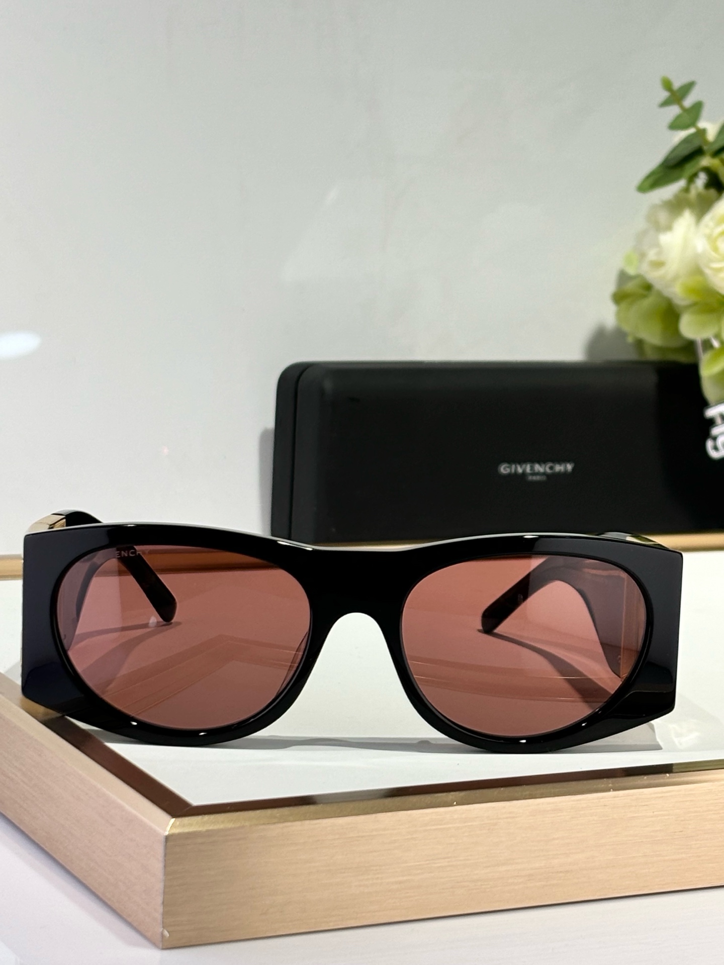 Givench*.4G Design
MODGV40028
Size56-18-125
