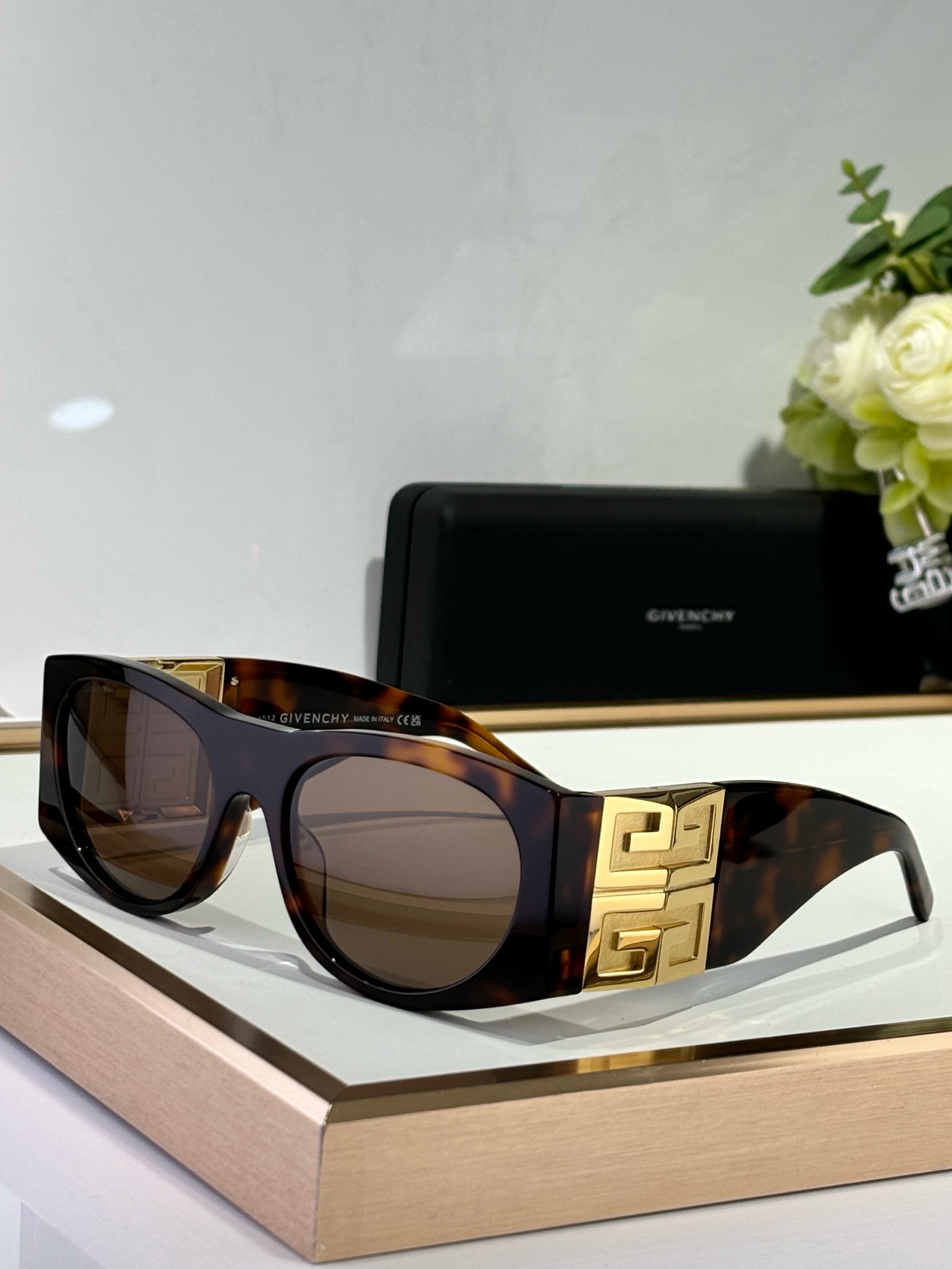  Givench*.4G Design
MODGV40028
Size56-18-125
