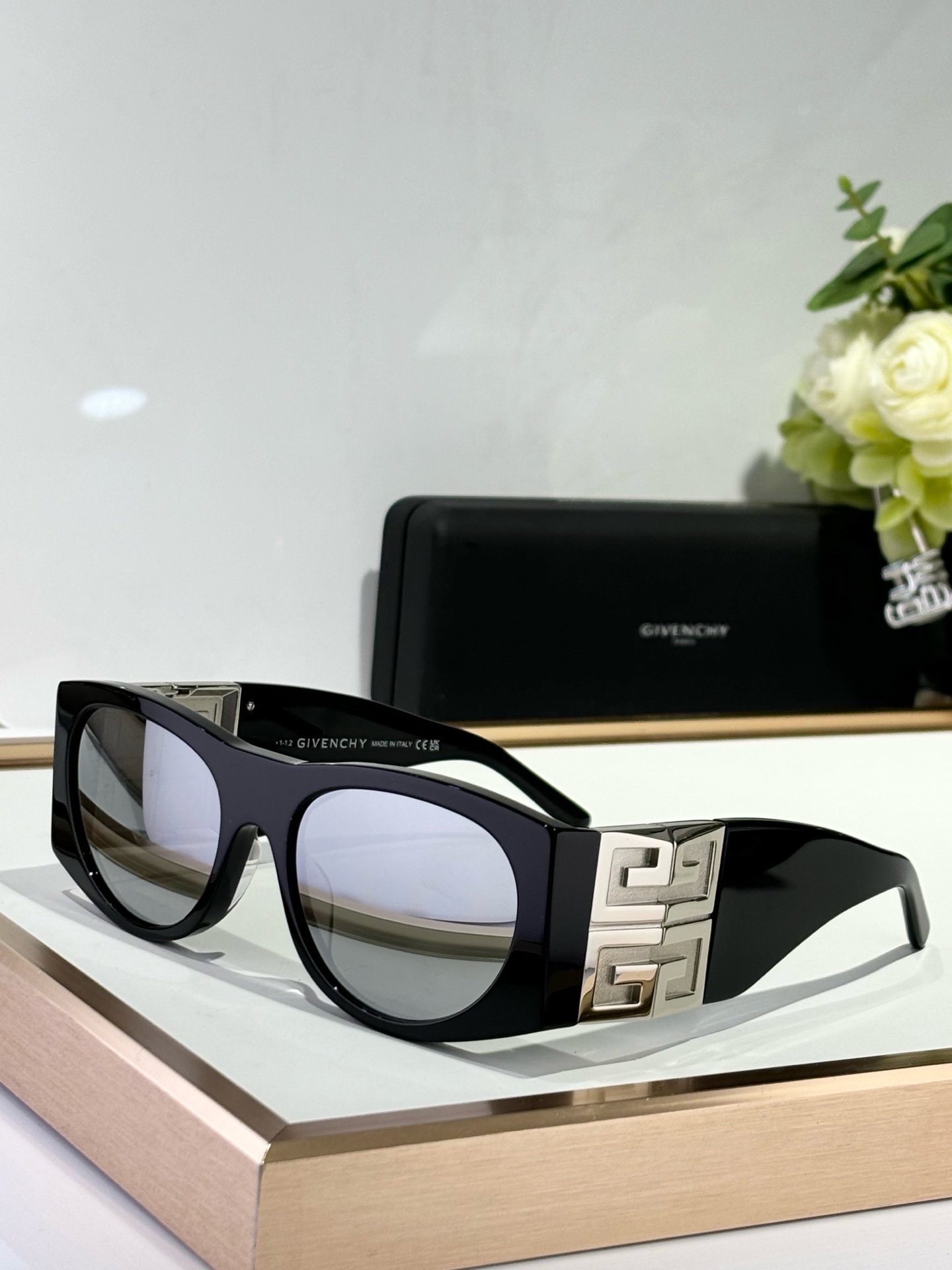  Givench*.4G Design
MODGV40028
Size56-18-125
