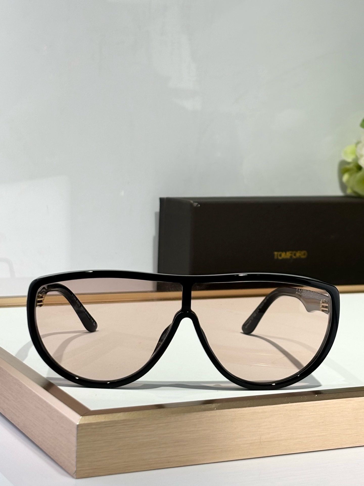  TOMFORD
MODFT1182
Size141-0-145
