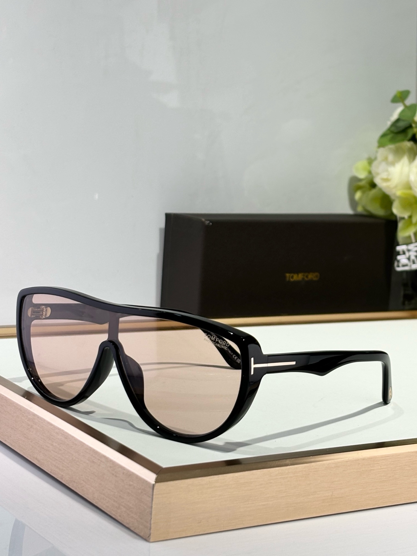  TOMFORD
MODFT1182
Size141-0-145
