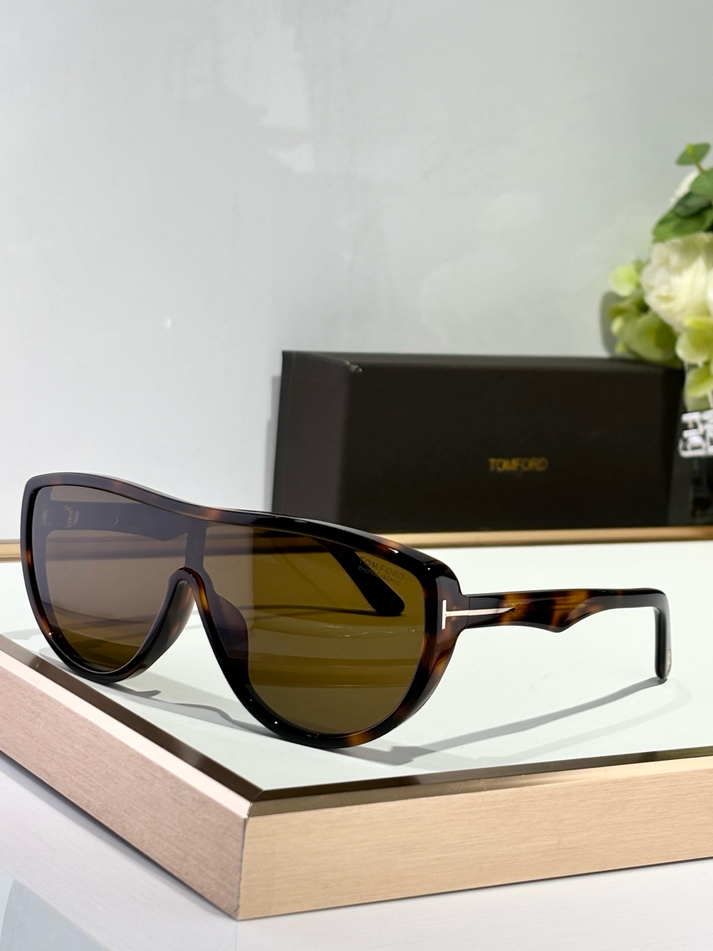  TOMFORD
MODFT1182
Size141-0-145
