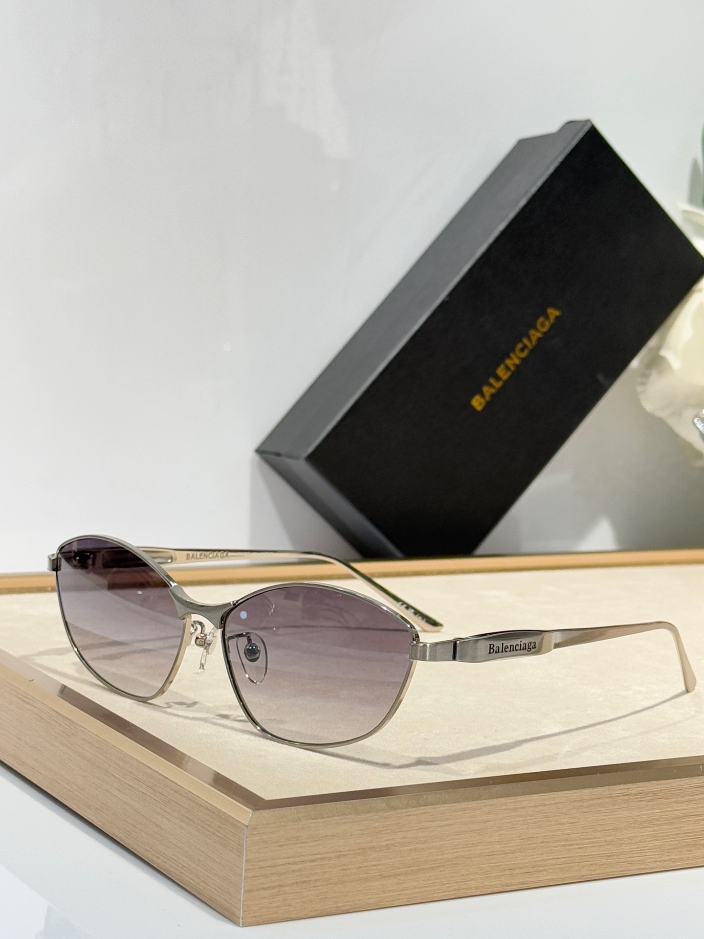  BALENCLAGA
Mod：BB0356S
Size：64-16-135

