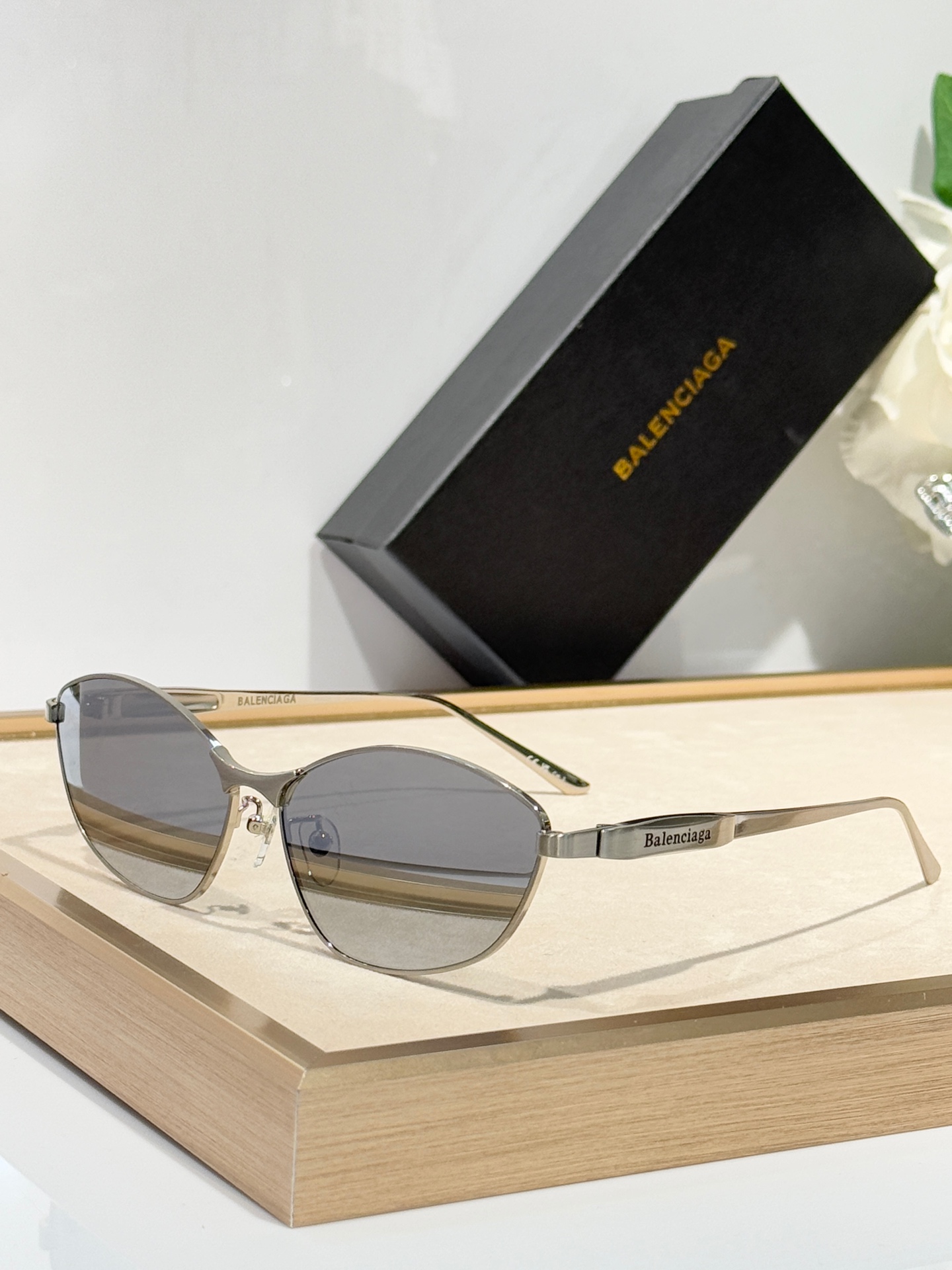  BALENCLAGA
Mod：BB0356S
Size：64-16-135
