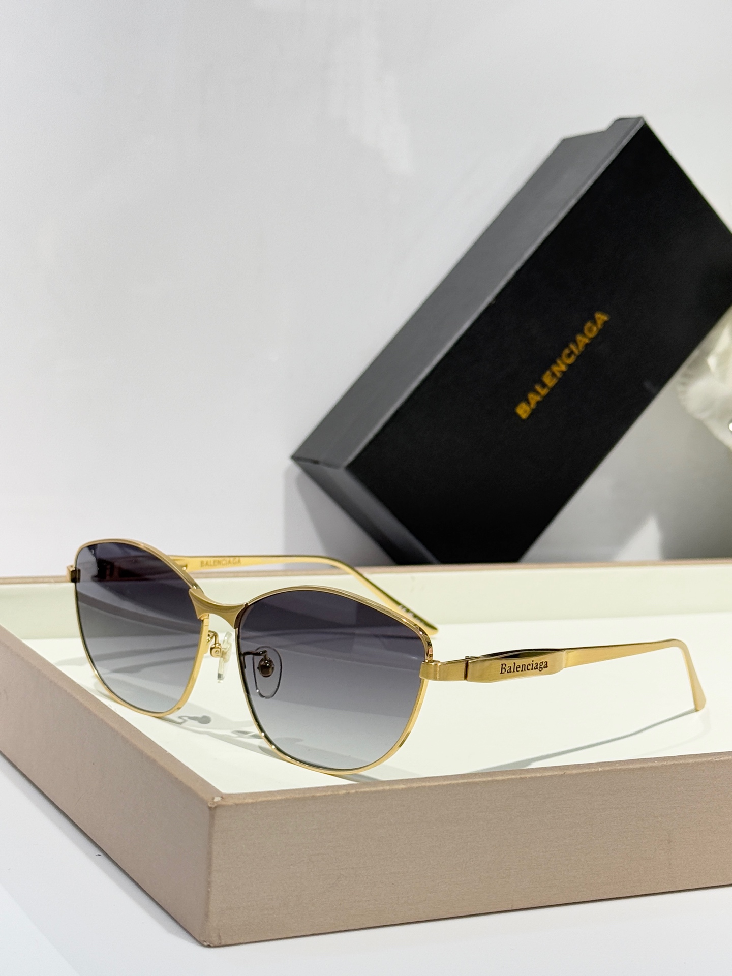  BALENCLAGA
Mod：B0358
Size：62-14-145
