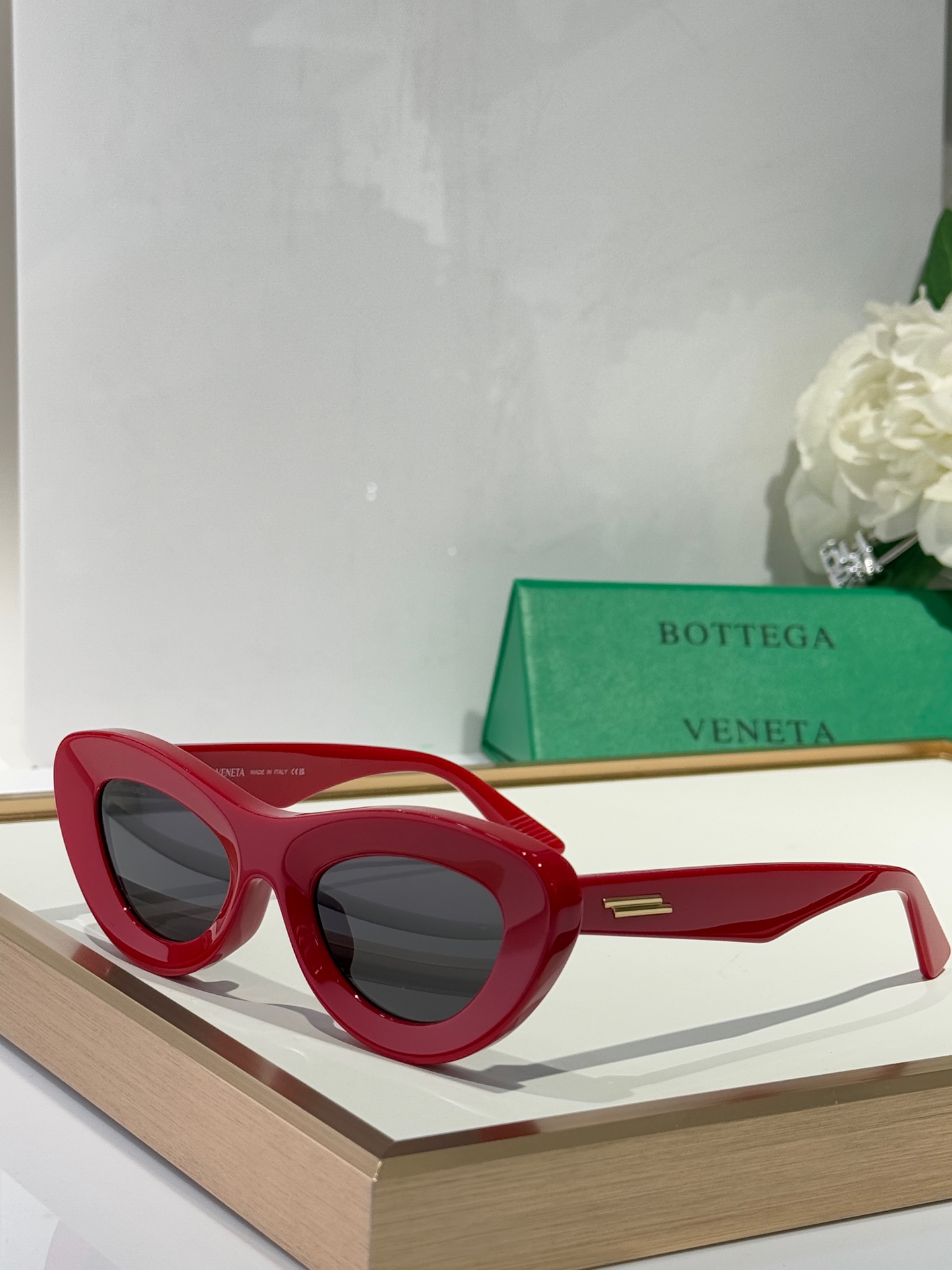  BOTTEGA VENETA
MOA：BV1325S
Size：51-22-140

