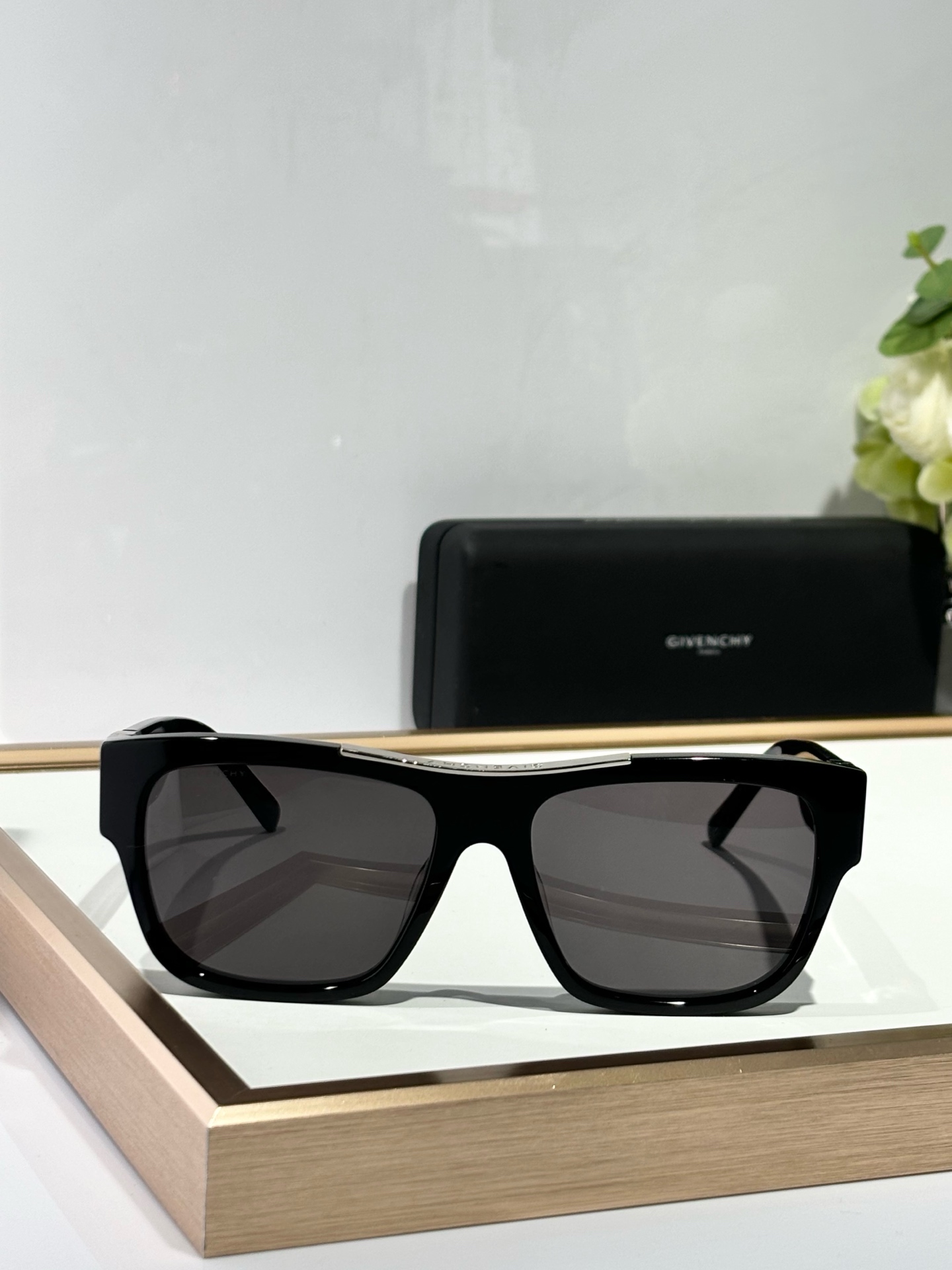  Givench*.4G Design
MODGV40006
Size58-16-135
