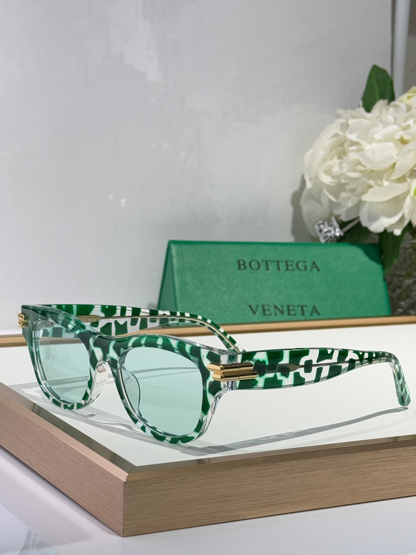  BOTTEGA VENETA 
MOD：1323SK 
Size：52-20-145
