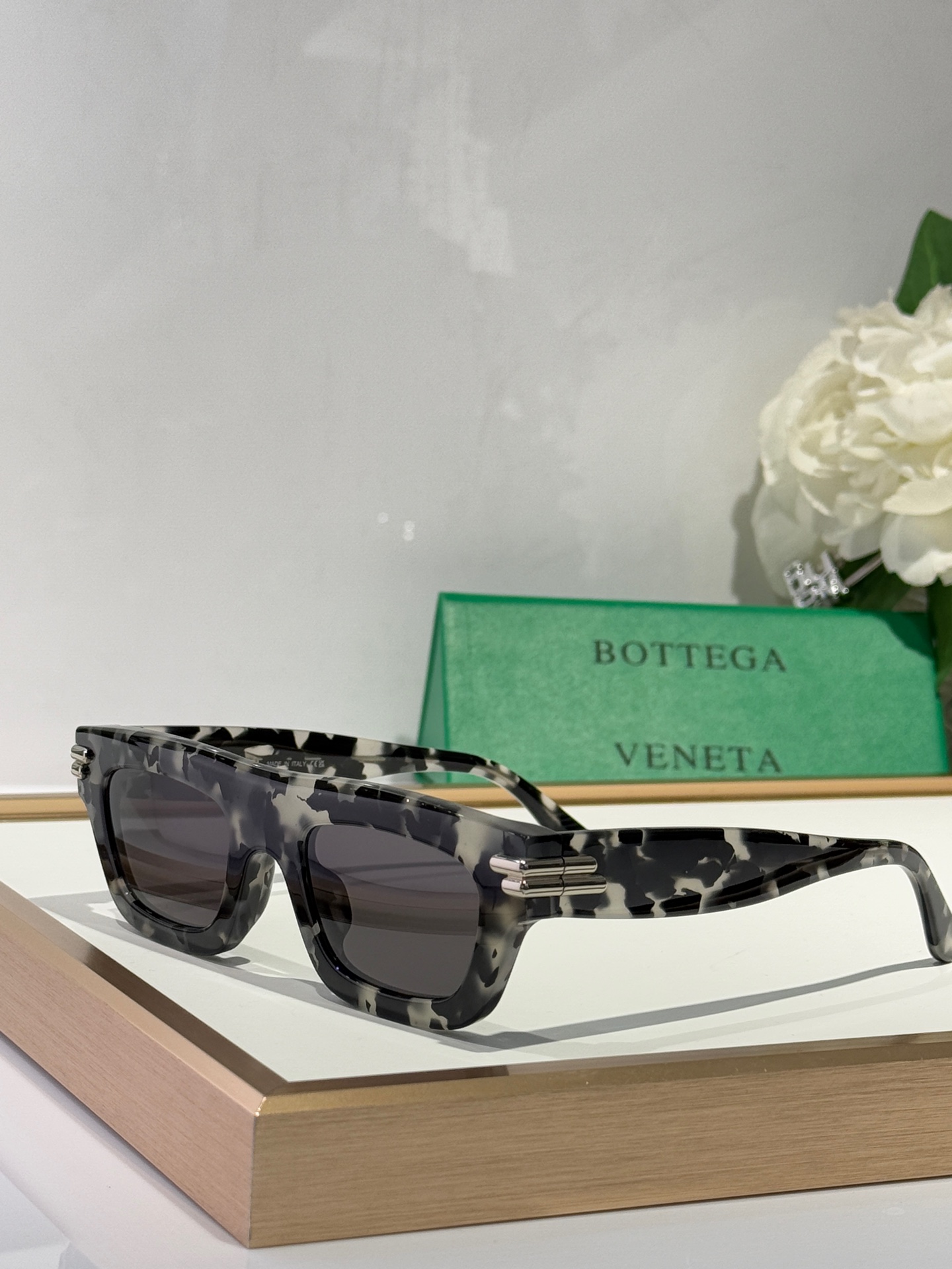  BOTTEGA VENETA
MOD：BV1321S
Size：50-22-140
