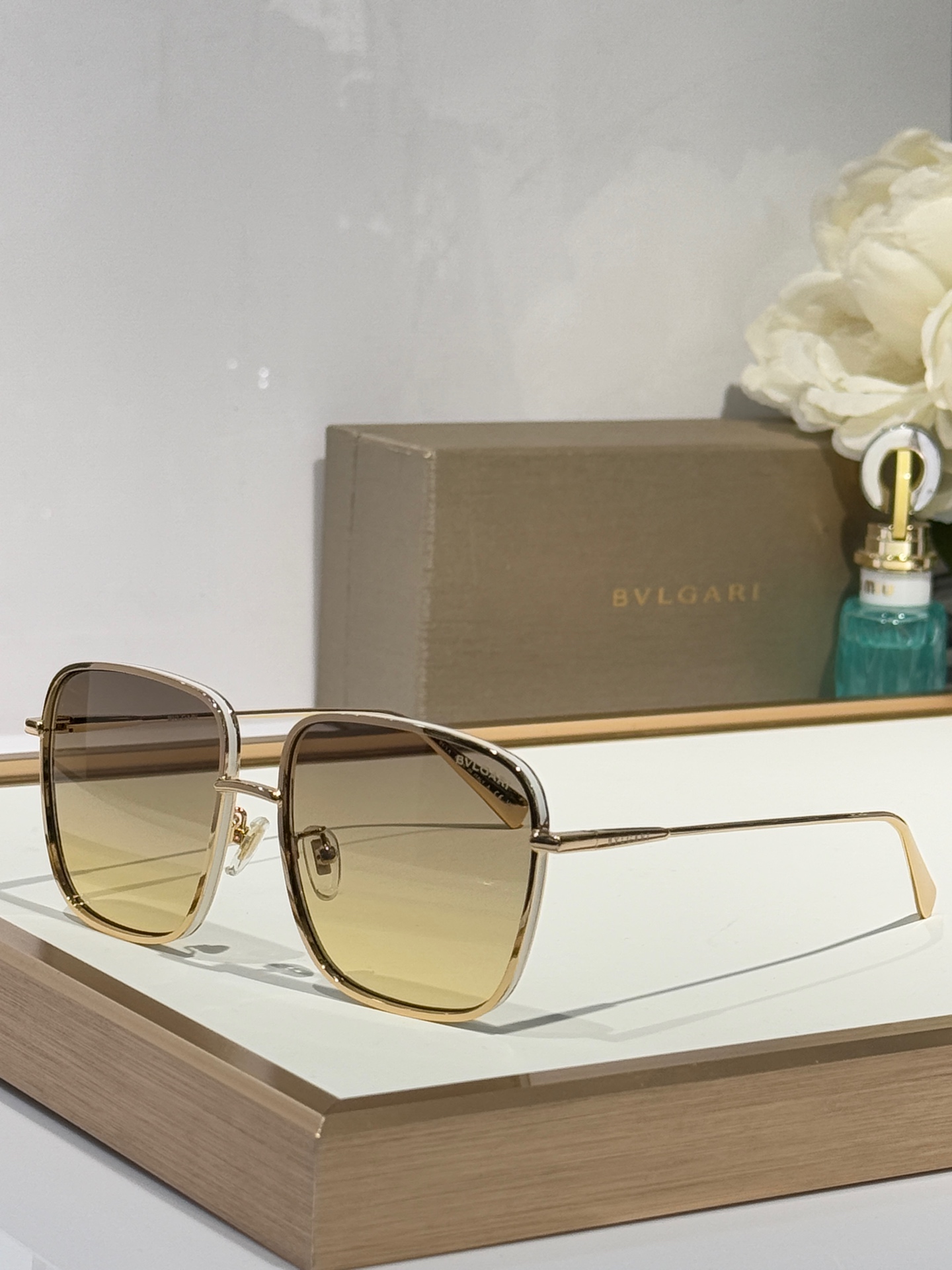  BVLGARI
MOD：BV40016U
SIZE：57-16-145
