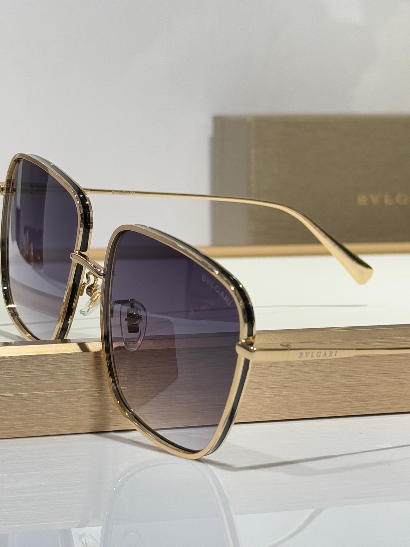  BVLGARI
MOD：BV40016U
SIZE：57-16-145
