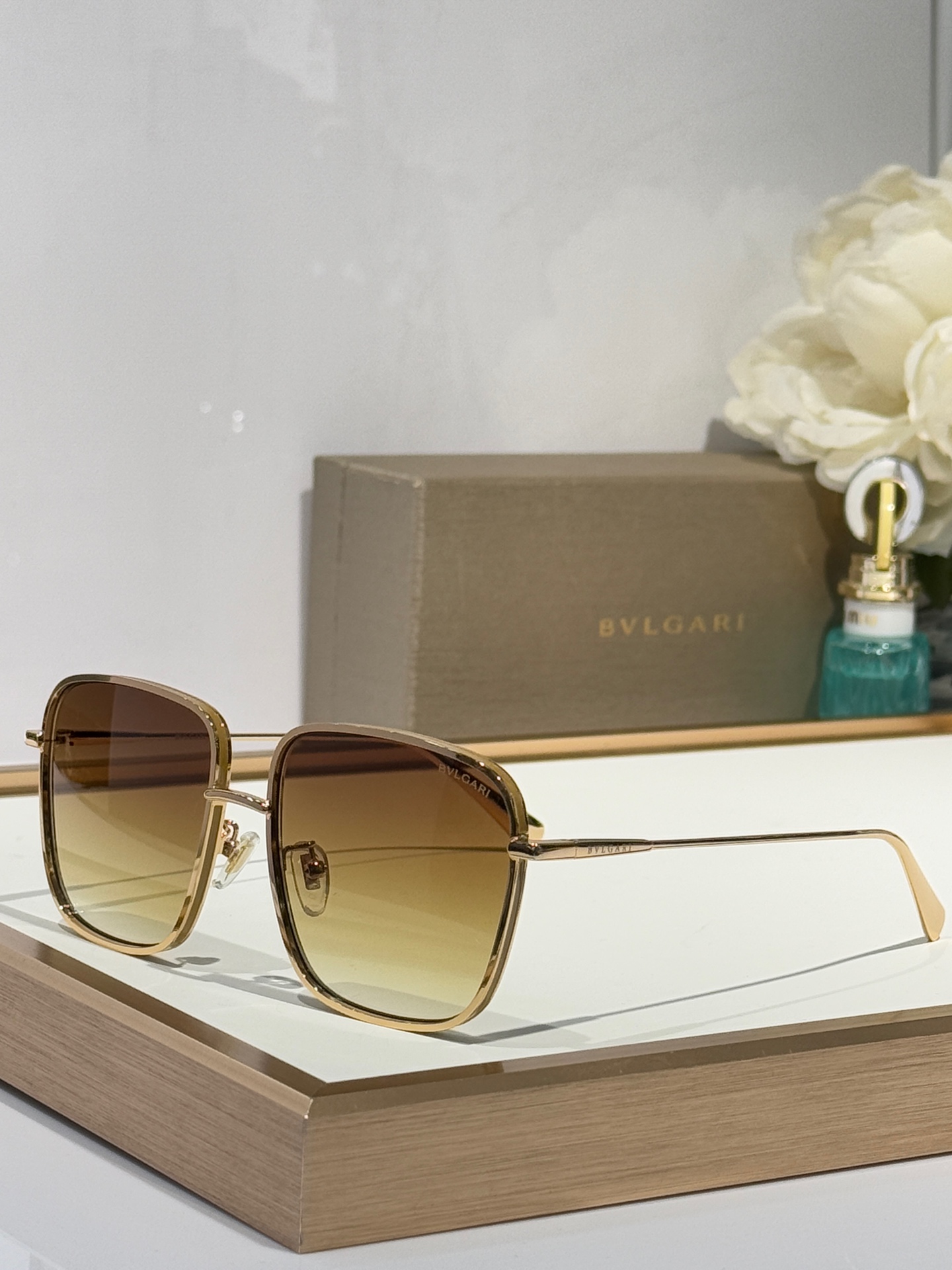  BVLGARI
MOD：BV40016U
SIZE：57-16-145
