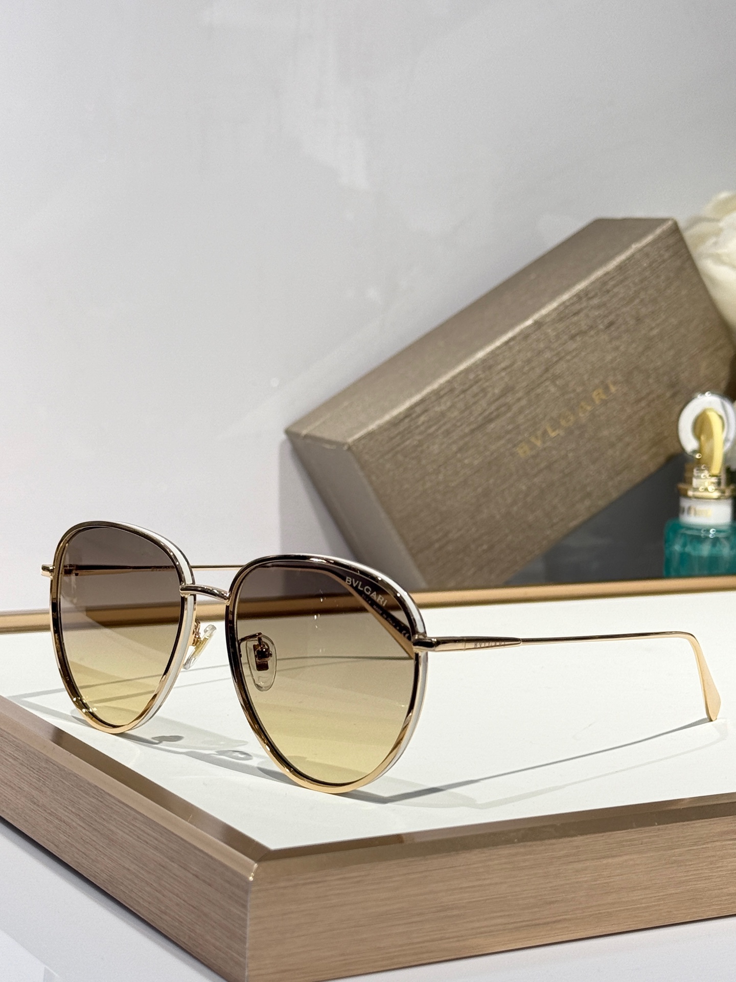  BVLGARI
MOD：BV40017
Size：58-16-145
