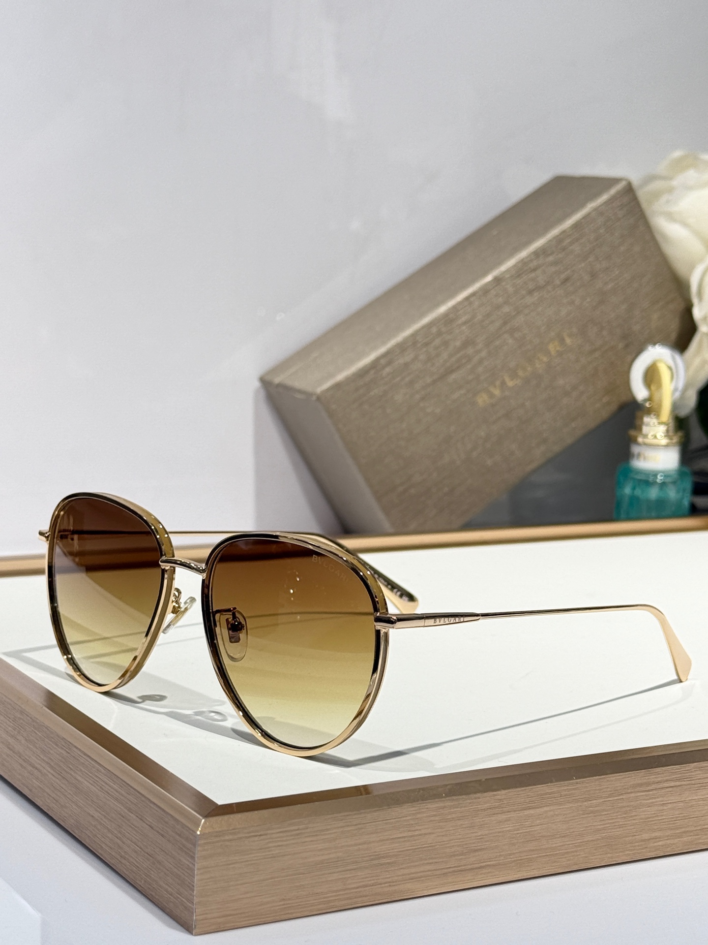  BVLGARI
MOD：BV40017
Size：58-16-145
