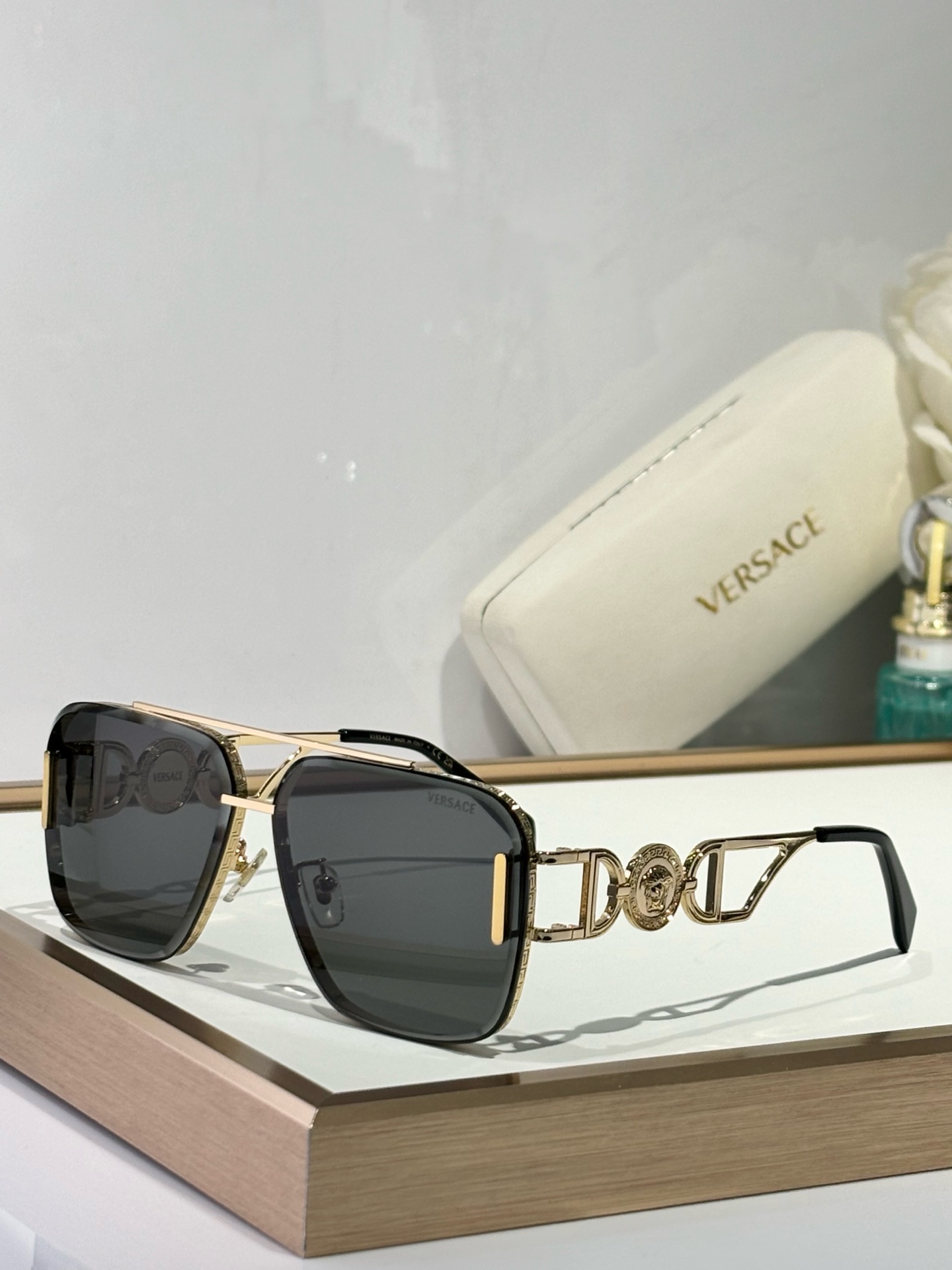  VERSACE
MOD4707
Size62-12-145
