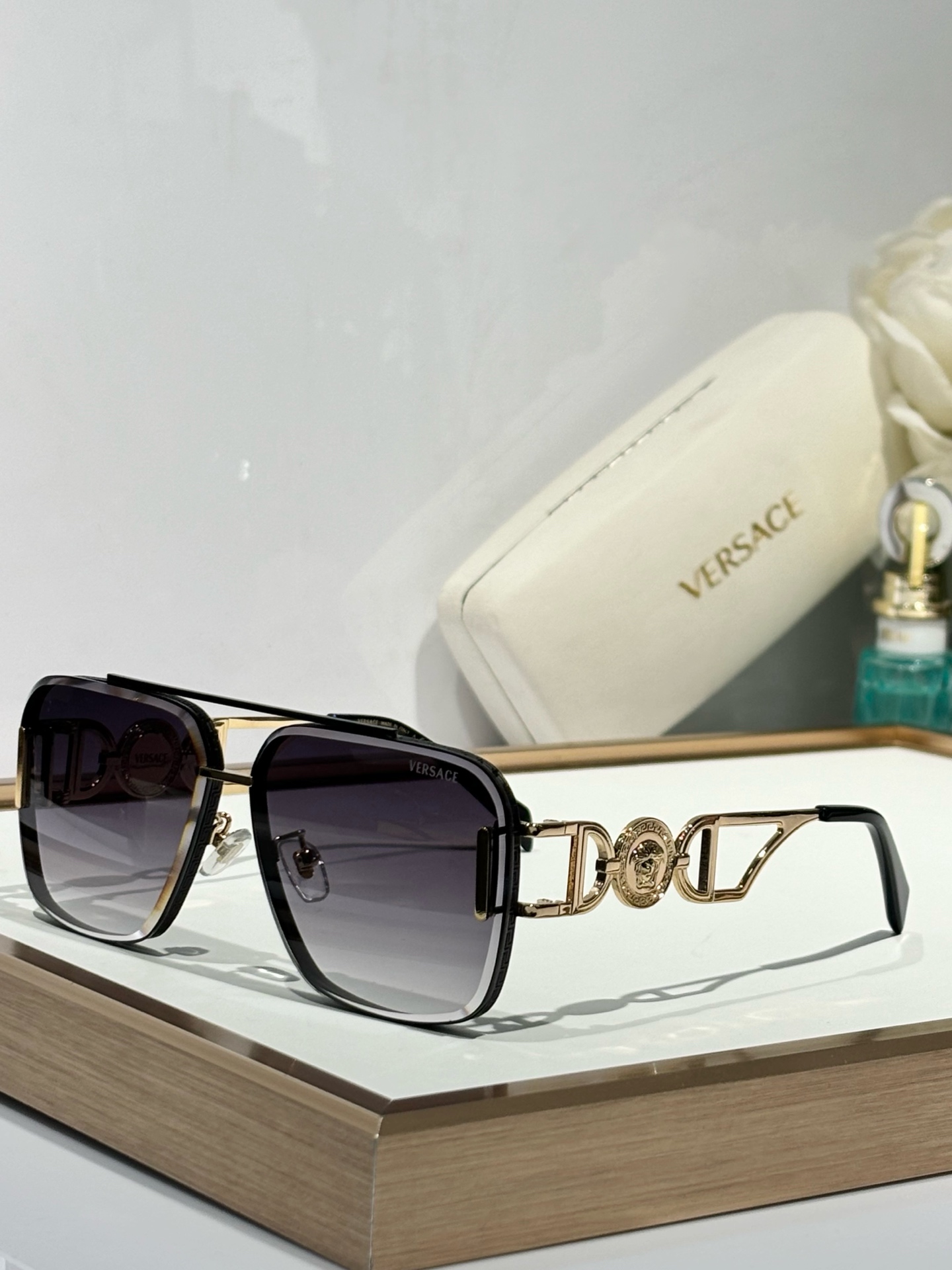  VERSACE
MOD4707
Size62-12-145
