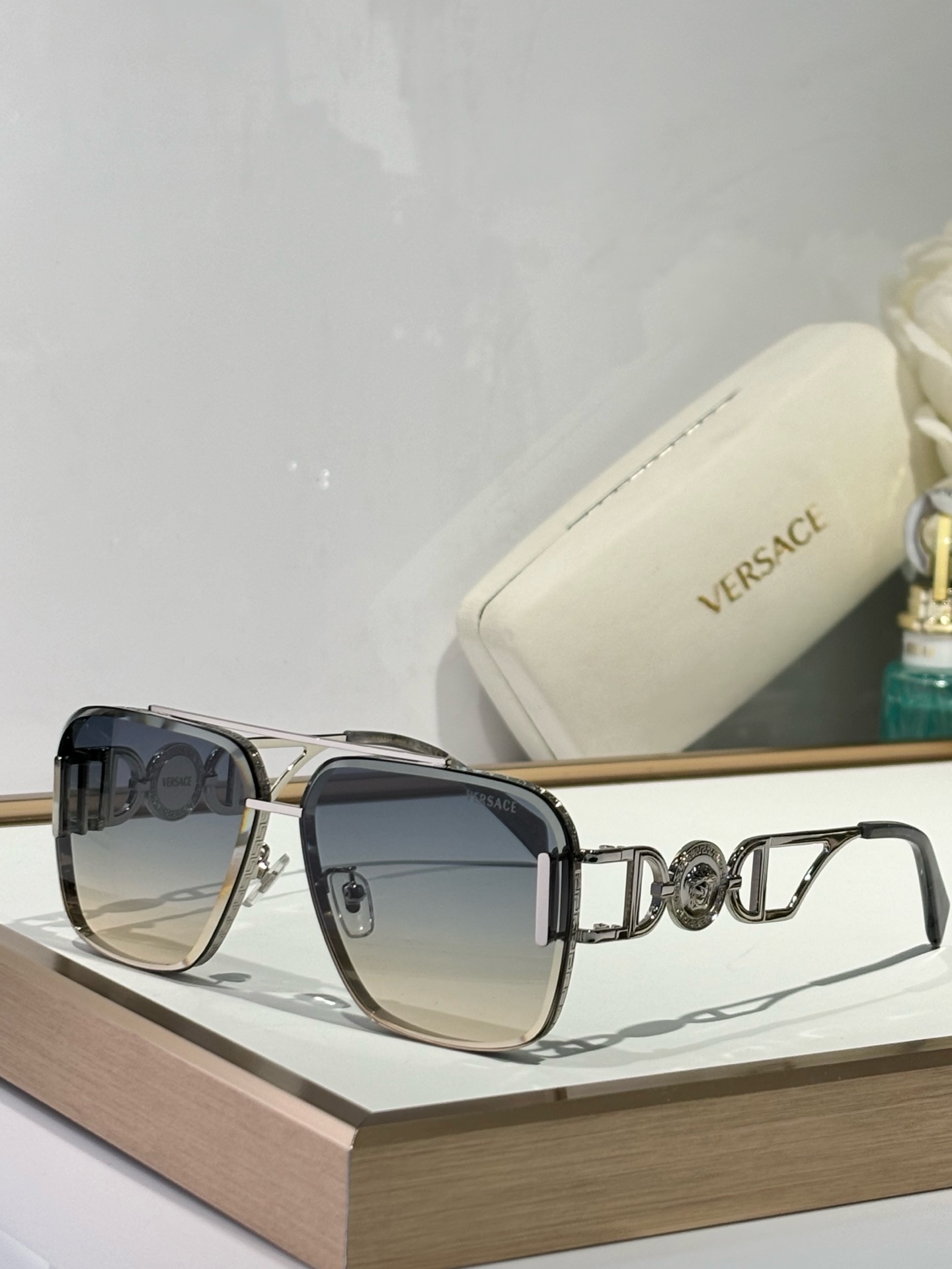  VERSACE
MOD4707
Size62-12-145

