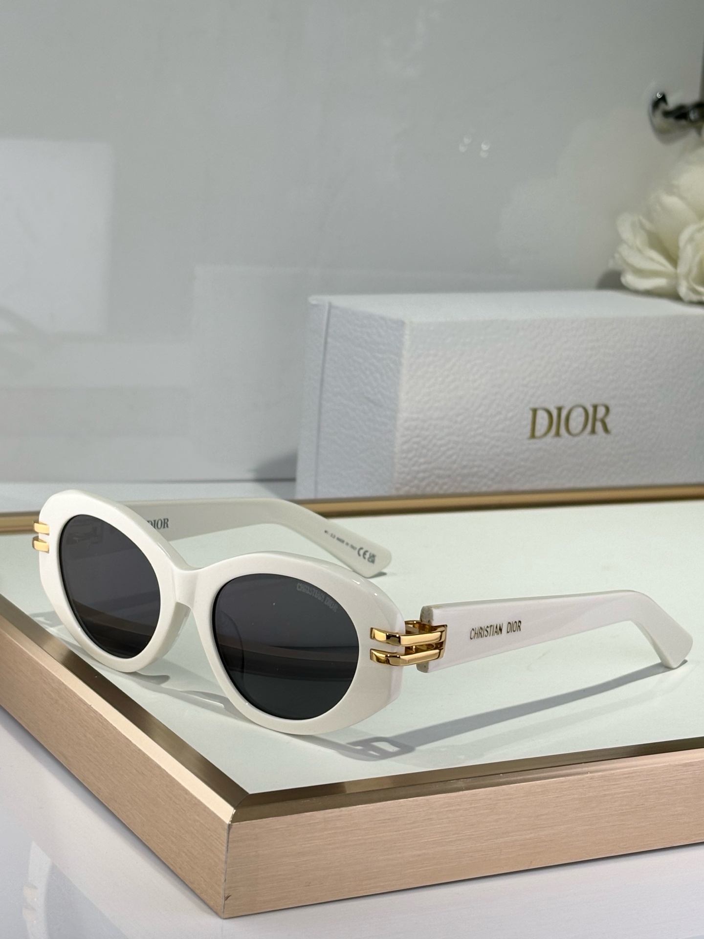  DIO*
MOD：MISS DIOR
SIZE：54-23-145
