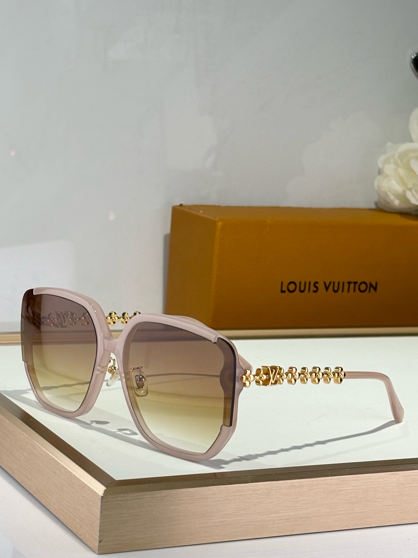  LOUIS
MOD：Z2457U
SIZE：59-18-145

