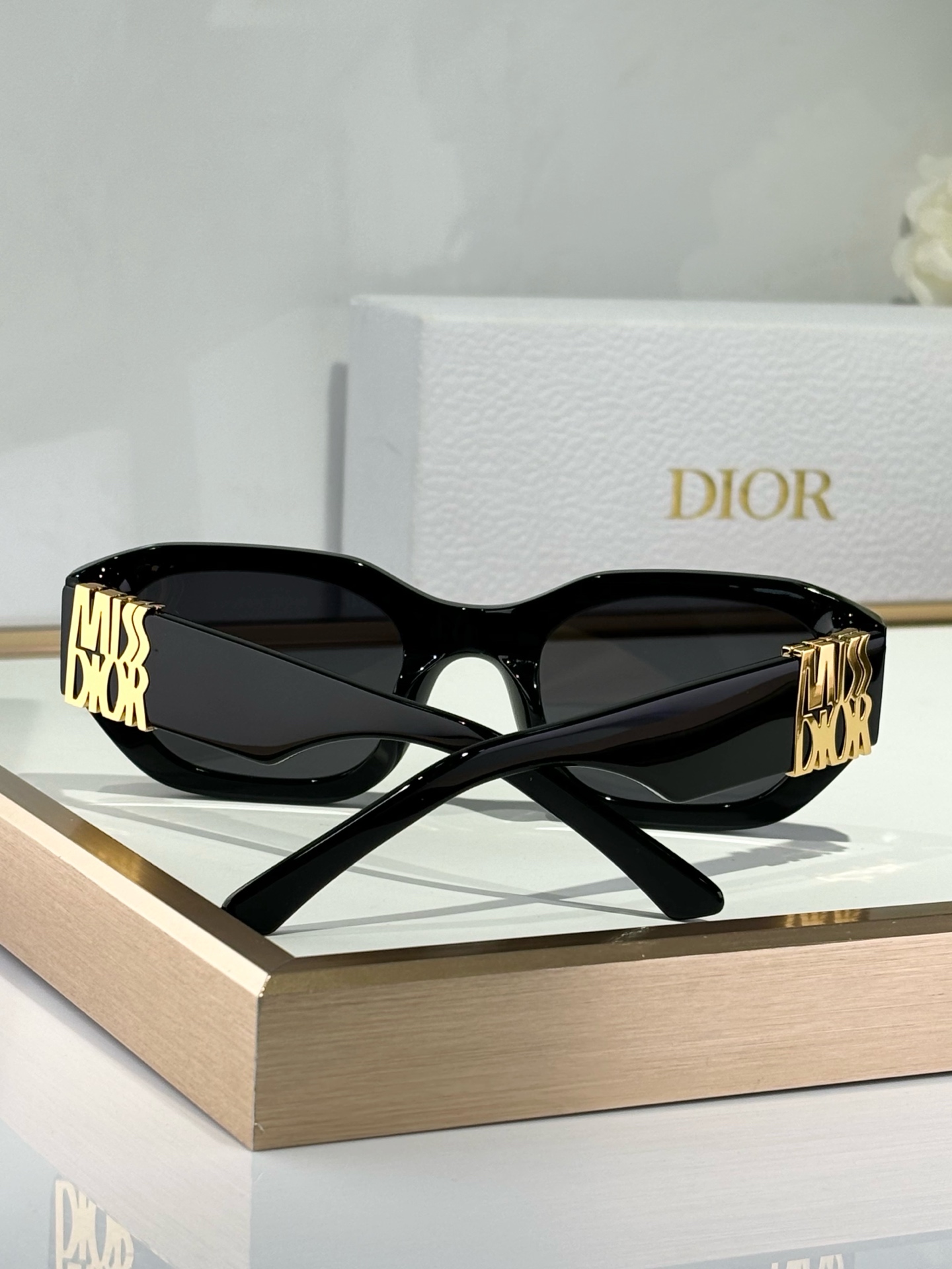  DIOR
MOD：MISSDIOR S4F
SIZE：54-23-145
