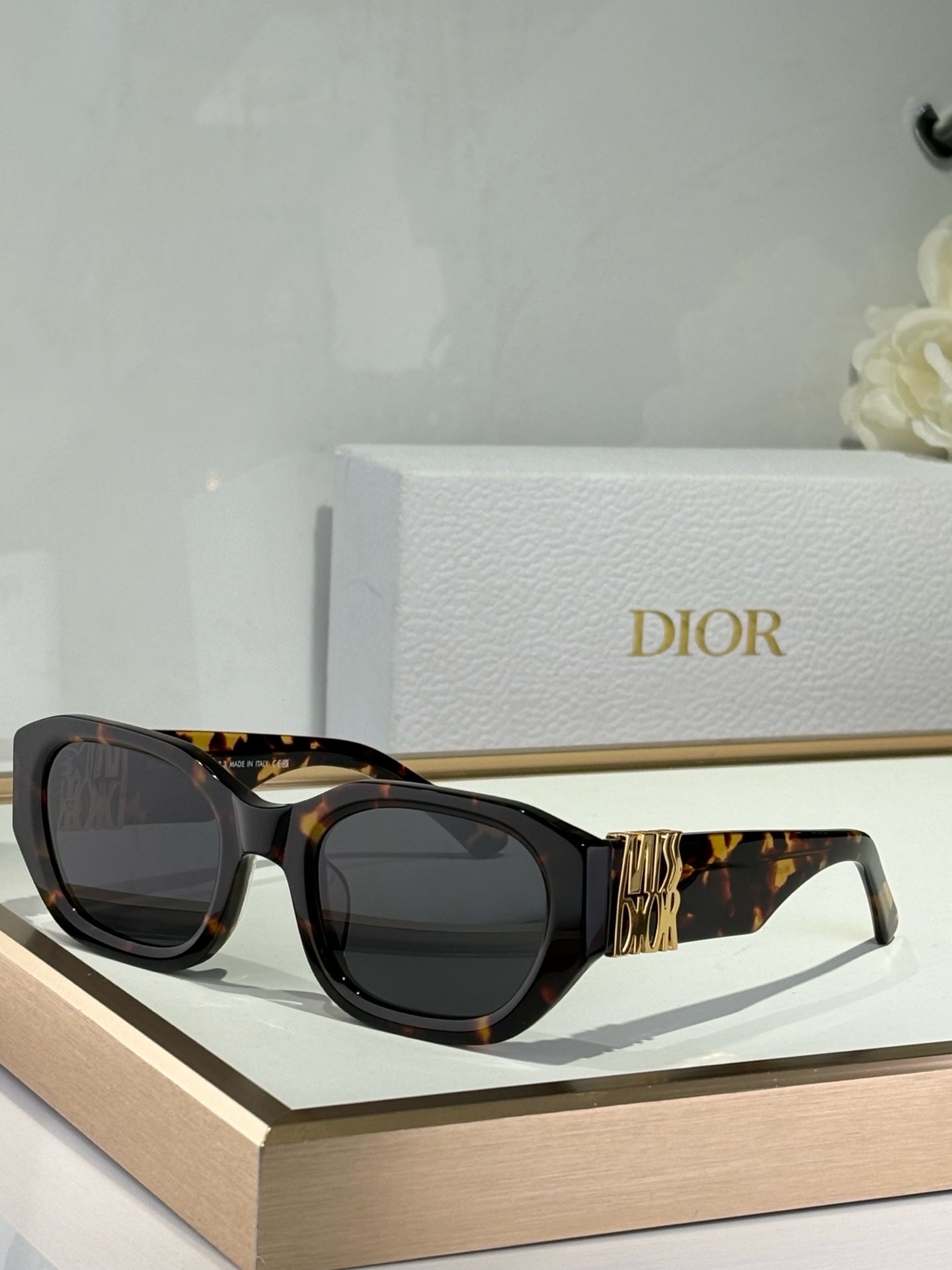 DIOR
MOD：MISSDIOR S4F
SIZE：54-23-145
