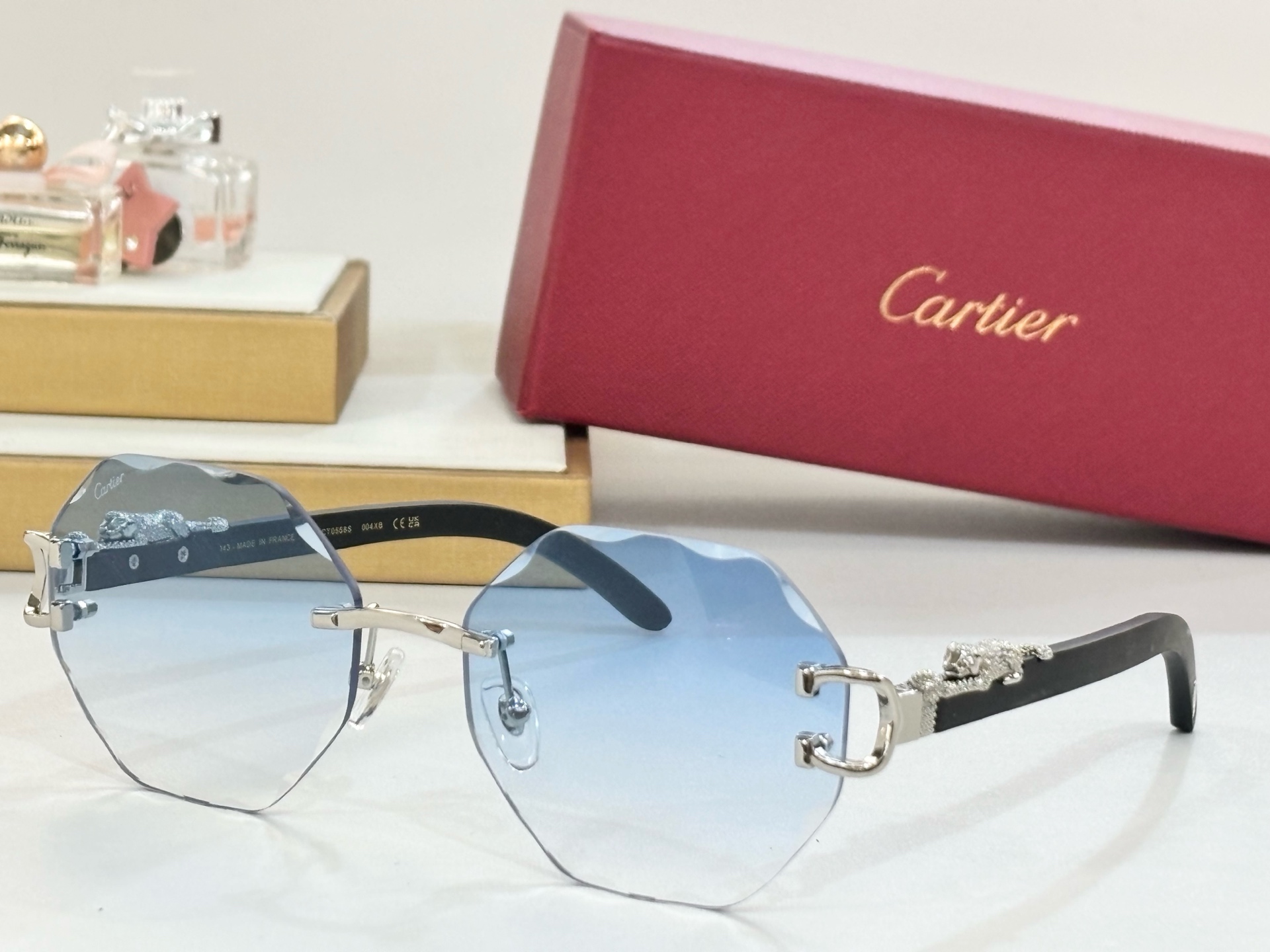  CARTIER
MODCT0558S
SIZE59-18-140
