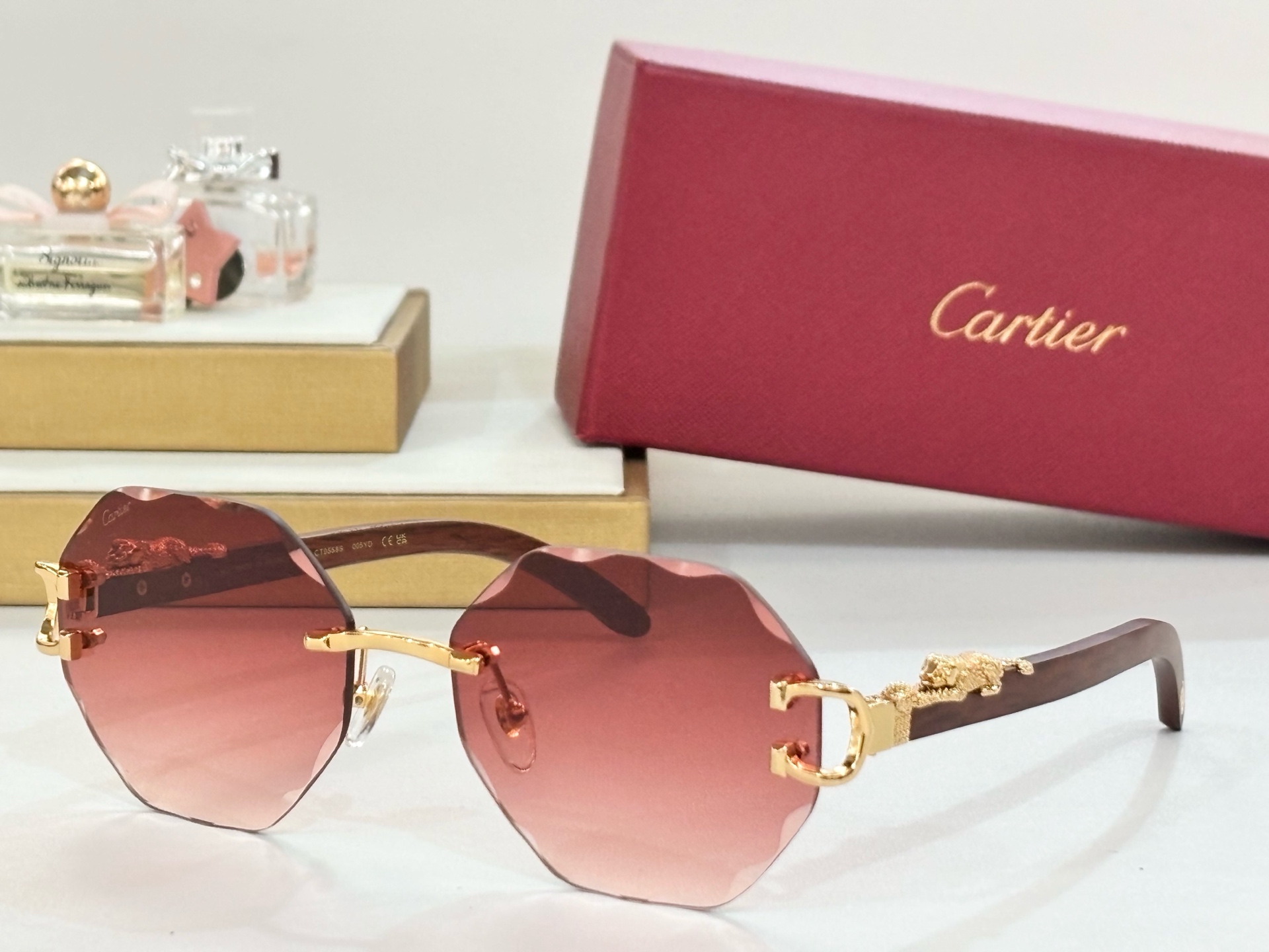  CARTIER
MODCT0558S
SIZE59-18-140
