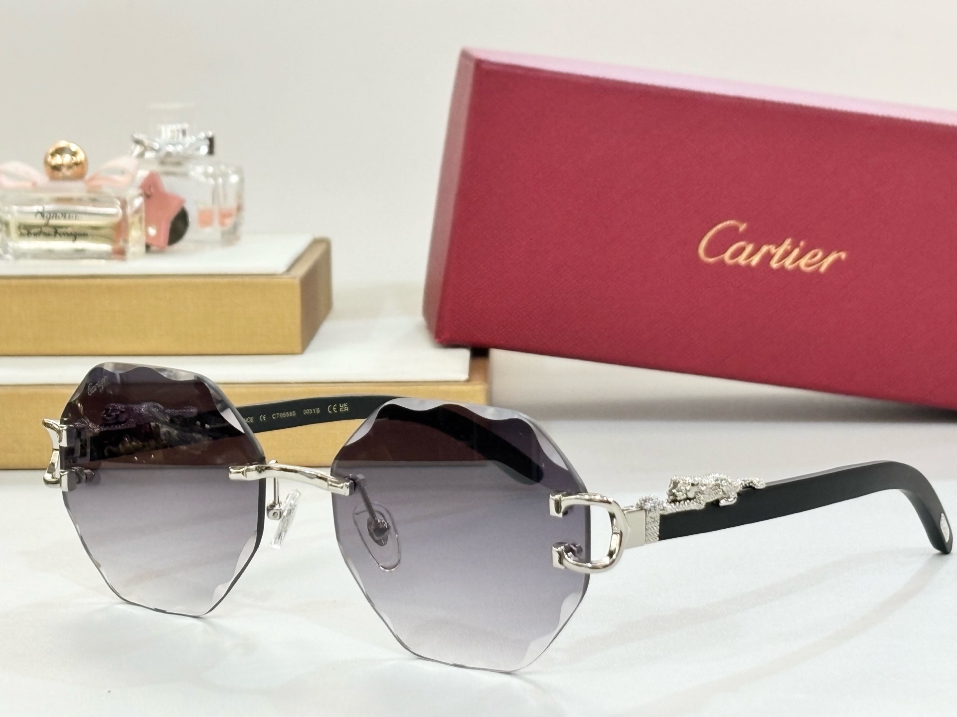  CARTIER
MODCT0558S
SIZE59-18-140
